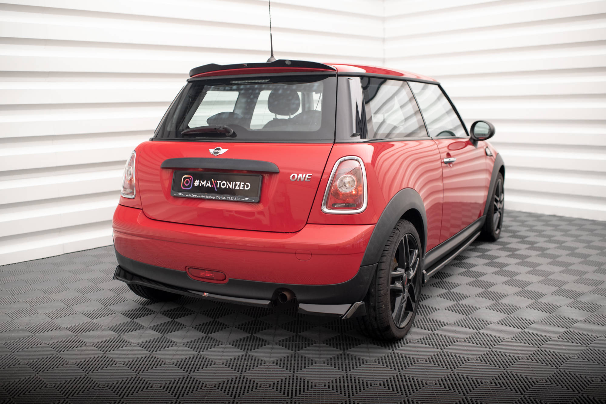 pol_po_Spoiler-Cap-Mini-One-R56-18471_5 pol_po_Spoiler-Cap-Mini-One-R56-18471_5