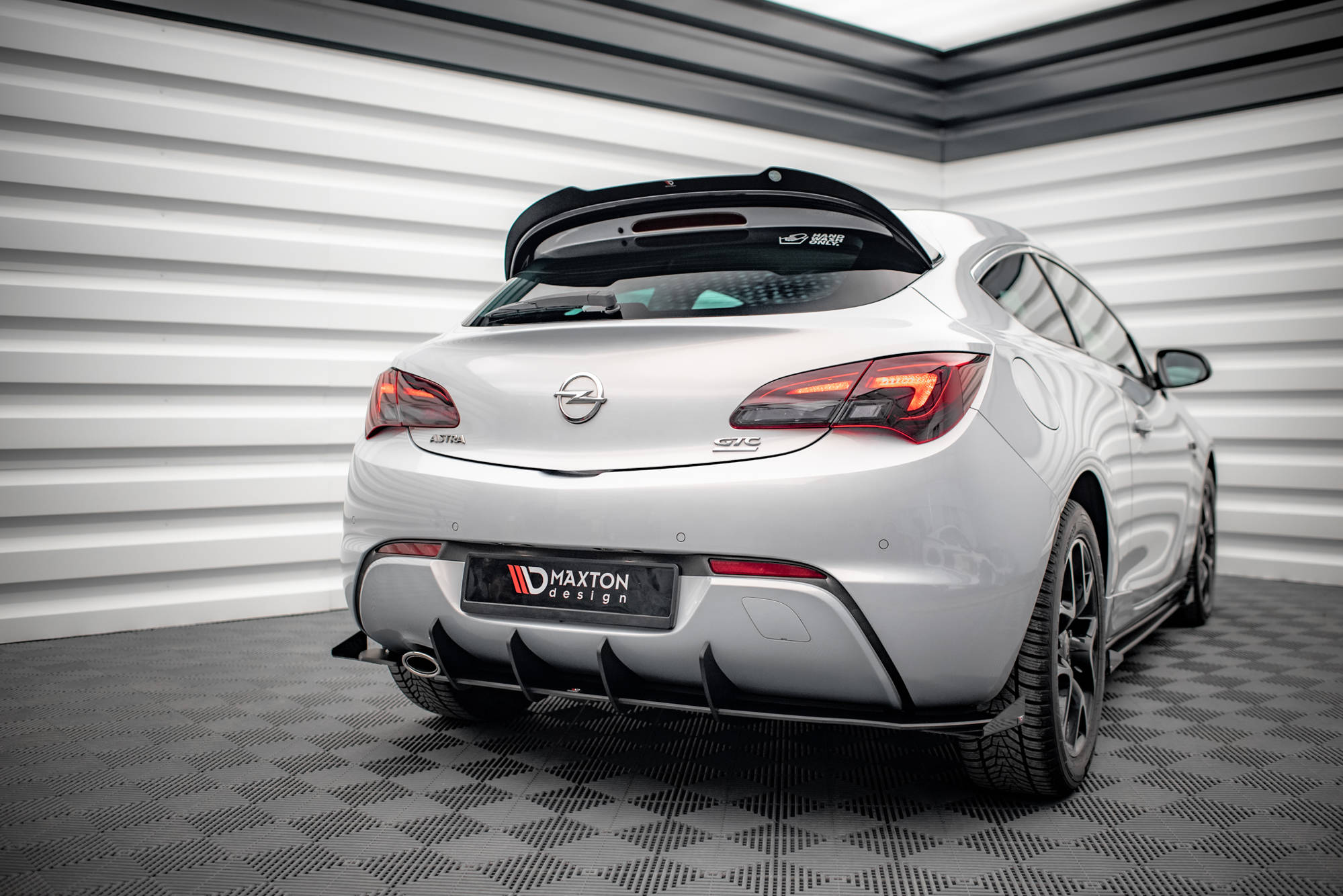 pol_po_Spoiler-Cap-Opel-Astra-GTC-OPC-Line-J-16009_5 pol_po_Spoiler-Cap-Opel-Astra-GTC-OPC-Line-J-16009_5