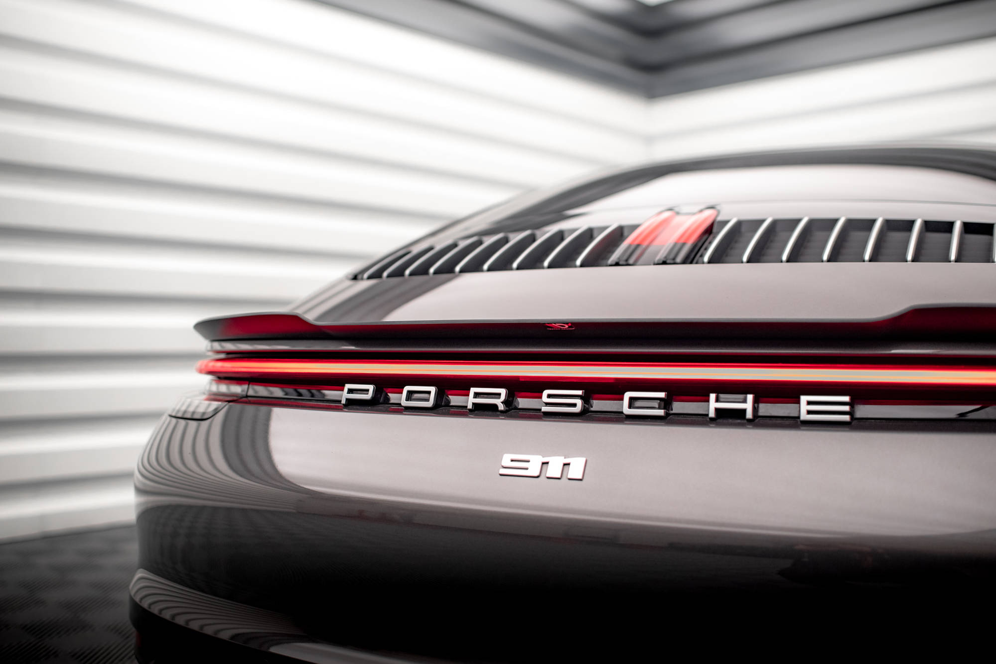 pol_po_Spoiler-Cap-Porsche-911-Carrera-4S-992-15854_9 pol_po_Spoiler-Cap-Porsche-911-Carrera-4S-992-15854_9