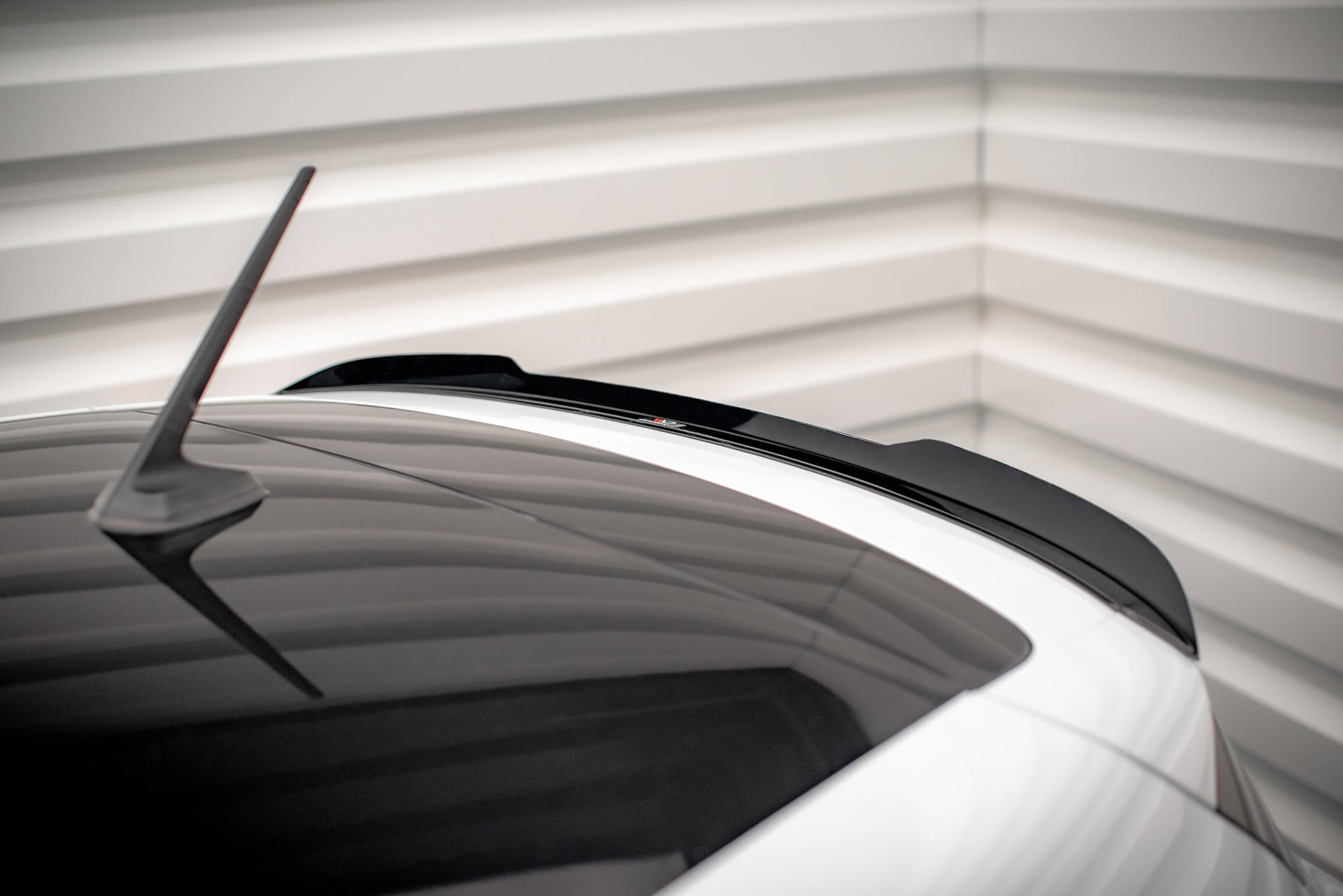 pol_po_Spoiler-Cap-Renault-Clio-Mk5-15346_8 pol_po_Spoiler-Cap-Renault-Clio-Mk5-15346_8