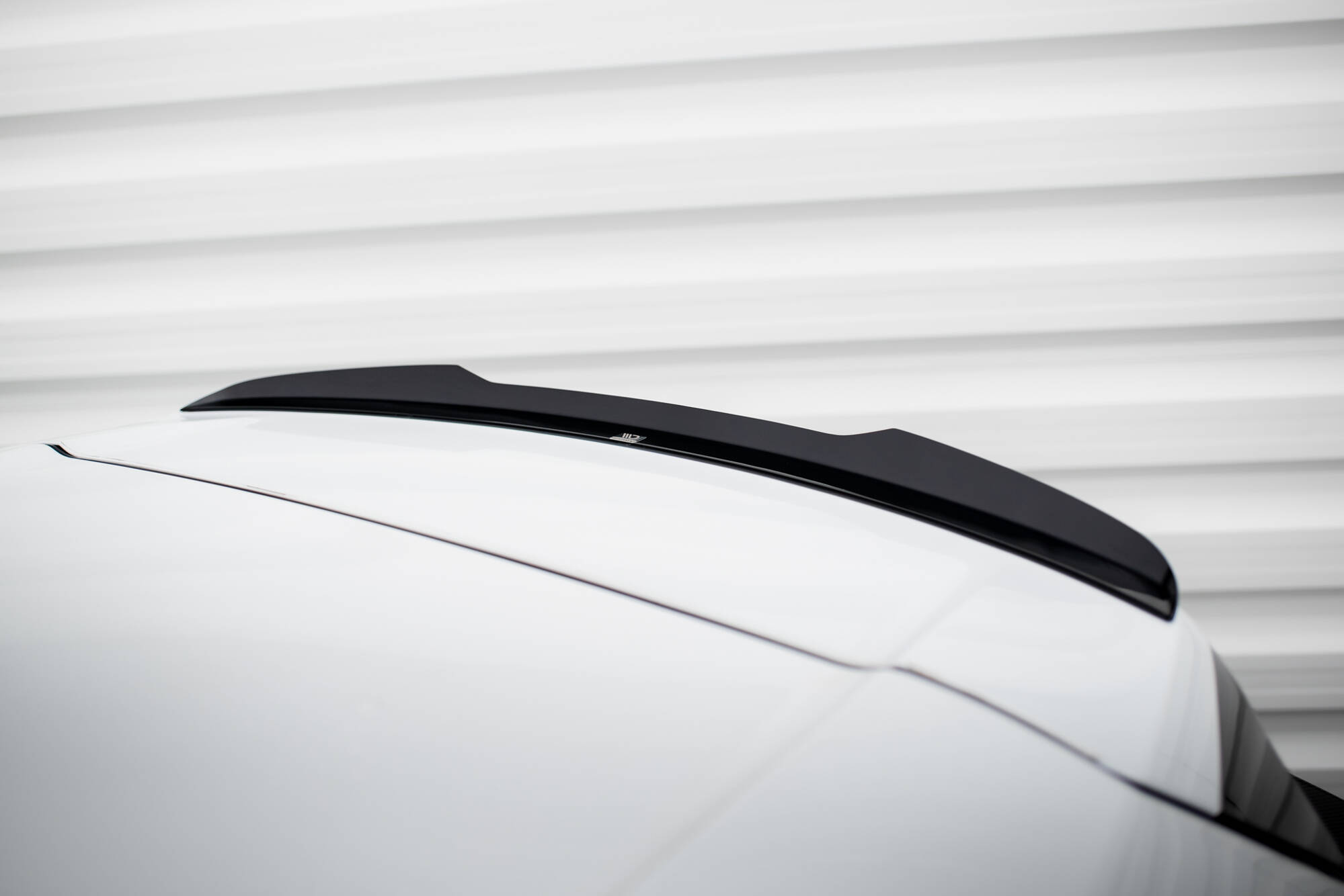 pol_po_Spoiler-Cap-Rolls-Royce-Cullinan-20886_6 pol_po_Spoiler-Cap-Rolls-Royce-Cullinan-20886_6
