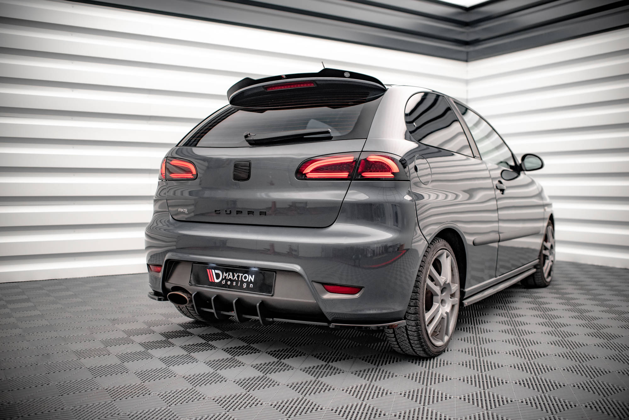 pol_po_Spoiler-Cap-Seat-Ibiza-Cupra-Mk3-14653_6 pol_po_Spoiler-Cap-Seat-Ibiza-Cupra-Mk3-14653_6