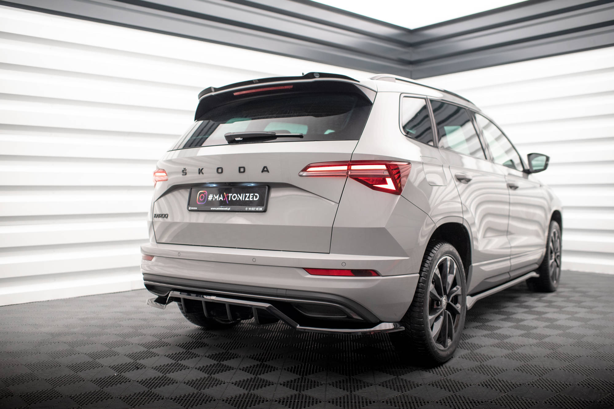 pol_po_Spoiler-Cap-Skoda-Karoq-Sportline-Mk1-Facelift-18276_2 pol_po_Spoiler-Cap-Skoda-Karoq-Sportline-Mk1-Facelift-18276_2