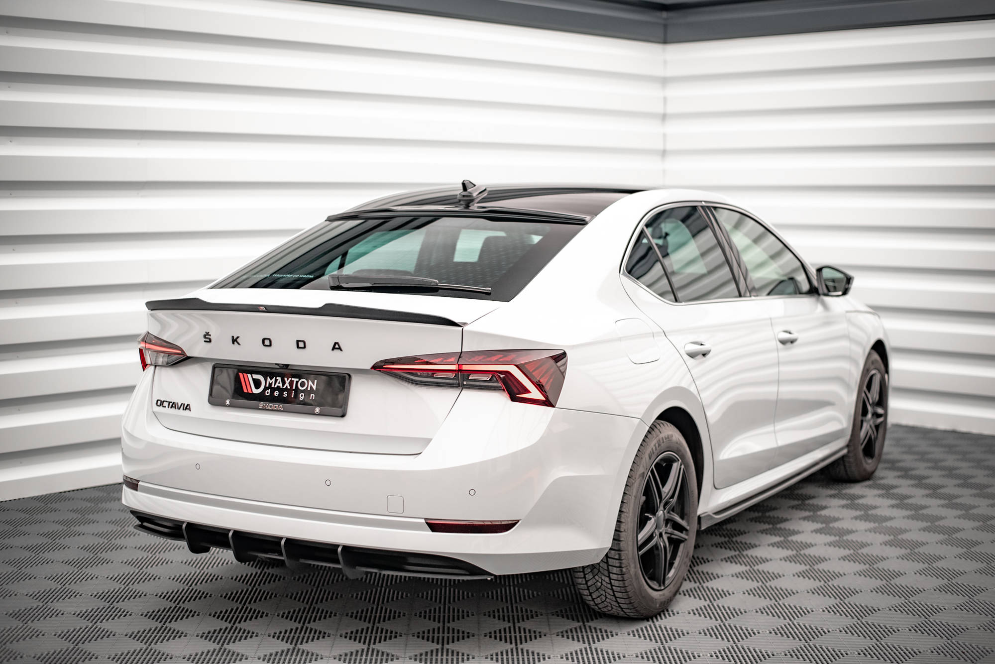 pol_po_Spoiler-Cap-Skoda-Octavia-Liftback-Mk4-14140_5 pol_po_Spoiler-Cap-Skoda-Octavia-Liftback-Mk4-14140_5