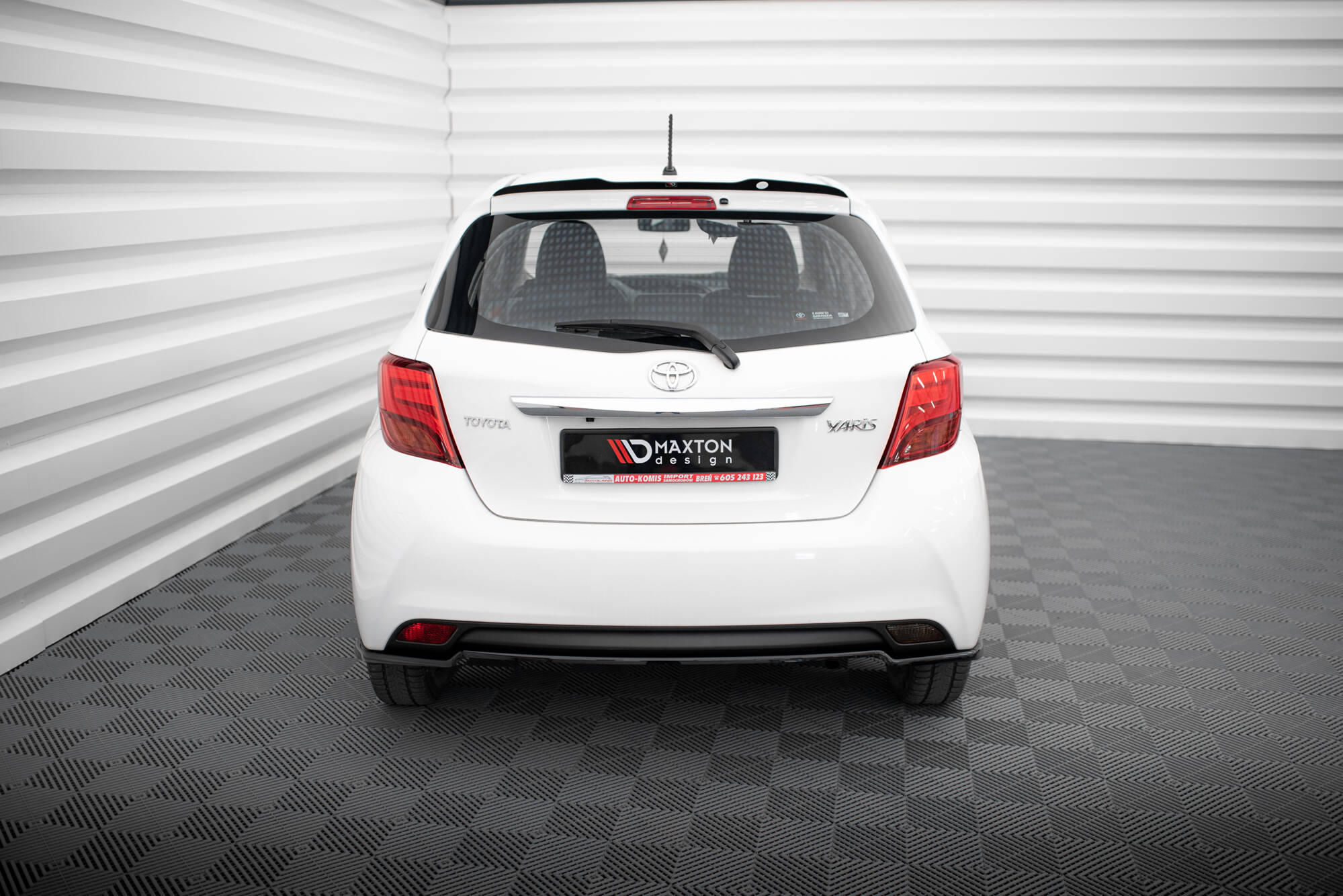 pol_po_Spoiler-Cap-Toyota-Yaris-Mk3-Facelift-20267_2 pol_po_Spoiler-Cap-Toyota-Yaris-Mk3-Facelift-20267_2