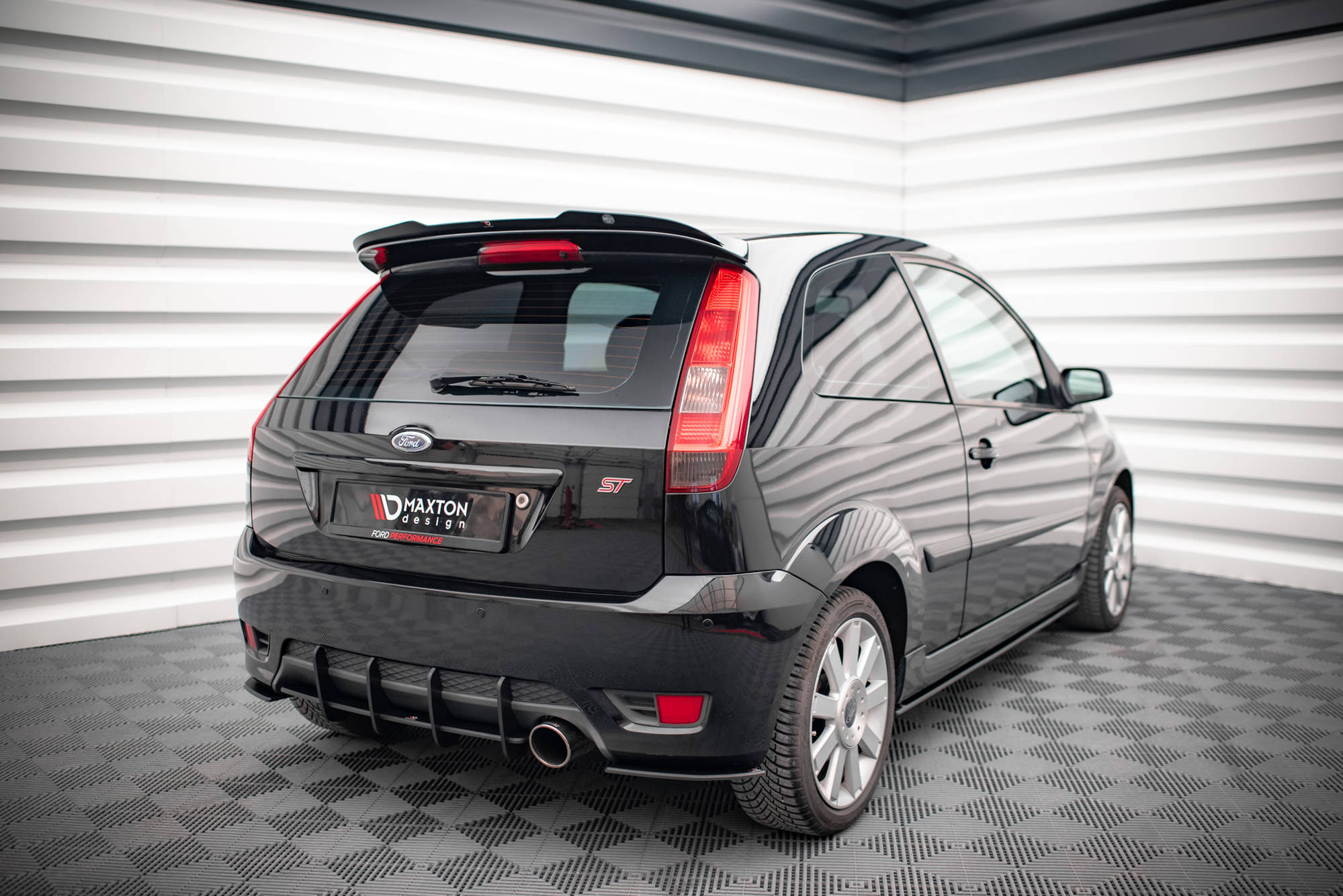 pol_po_Spoiler-Cap-V-2-Ford-Fiesta-ST-Mk6-7938_3 pol_po_Spoiler-Cap-V-2-Ford-Fiesta-ST-Mk6-7938_3