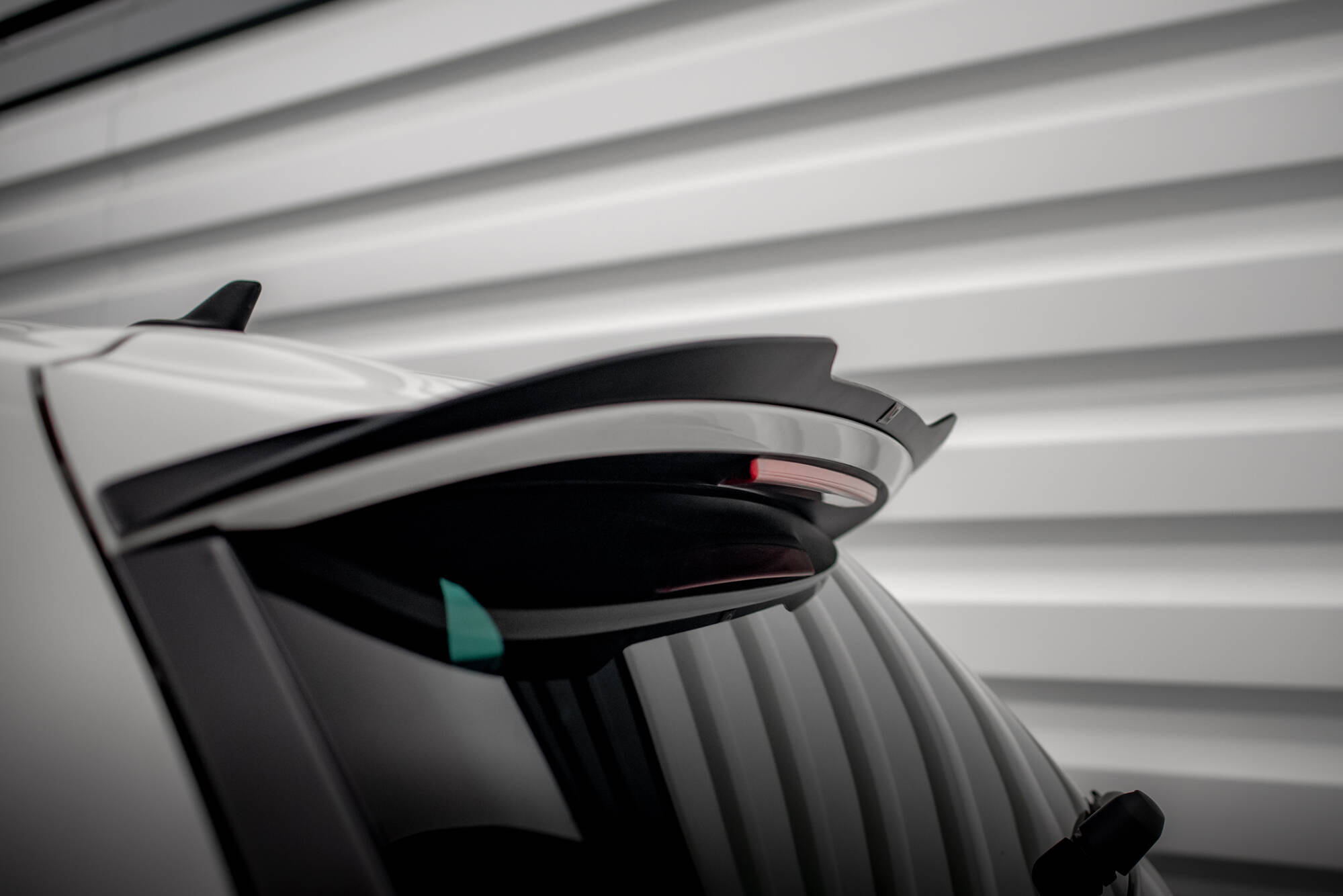 pol_po_Spoiler-Cap-V-2-Volkswagen-Scirocco-R-Mk3-19580_3 pol_po_Spoiler-Cap-V-2-Volkswagen-Scirocco-R-Mk3-19580_3