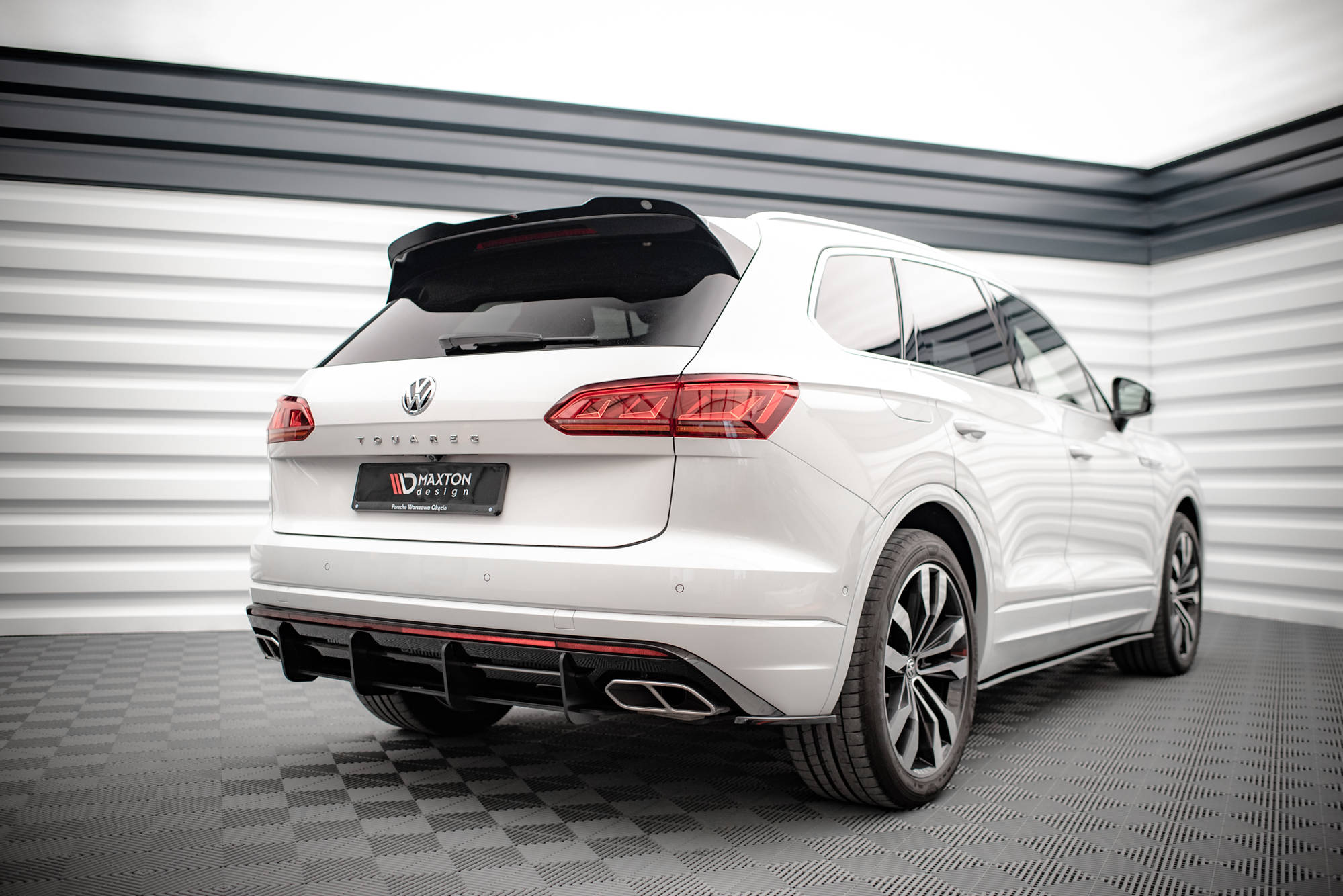 pol_po_Spoiler-Cap-Volkswagen-Touareg-R-Line-Mk3-15474_6 pol_po_Spoiler-Cap-Volkswagen-Touareg-R-Line-Mk3-15474_6