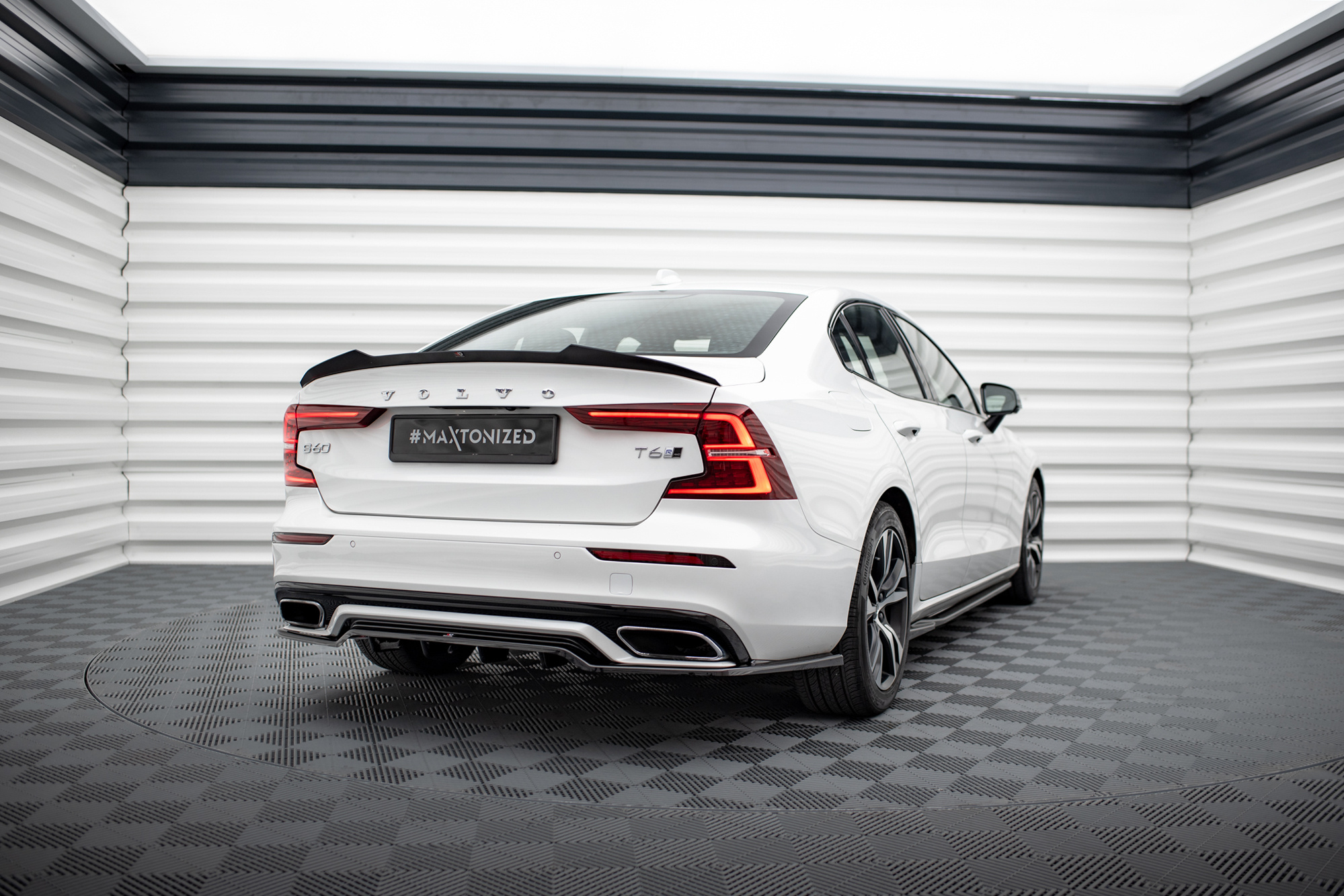 pol_po_Spoiler-Cap-Volvo-S60-R-Design-Mk3-11164_2 pol_po_Spoiler-Cap-Volvo-S60-R-Design-Mk3-11164_2