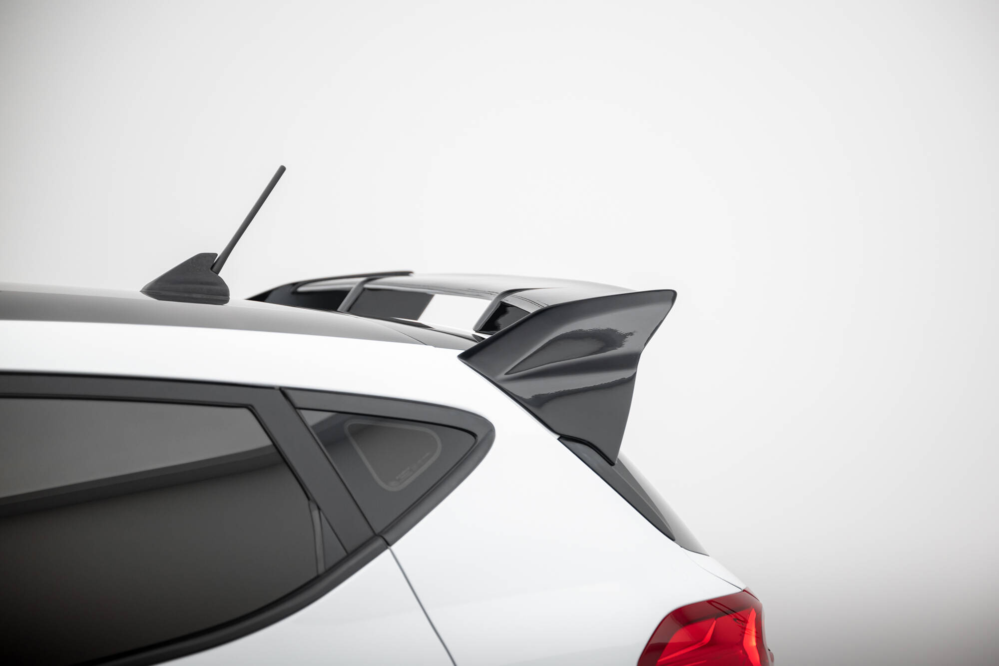 pol_po_Spoiler-Ford-Fiesta-Standard-ST-Line-Mk8-21140_4 pol_po_Spoiler-Ford-Fiesta-Standard-ST-Line-Mk8-21140_4