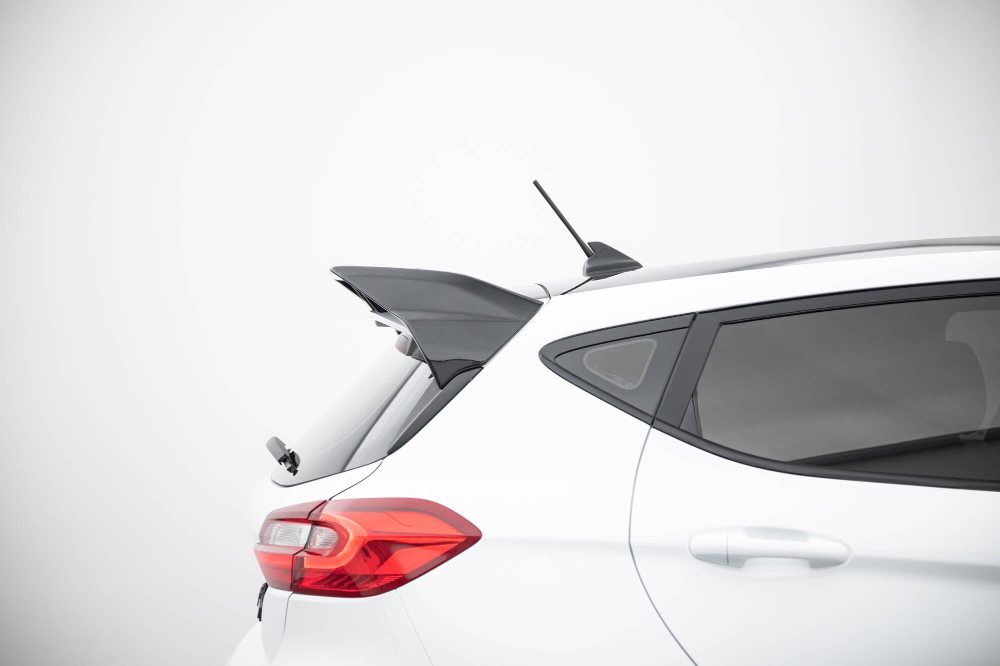 pol_po_Spoiler-Ford-Fiesta-Standard-ST-Line-Mk8-21140_8 pol_po_Spoiler-Ford-Fiesta-Standard-ST-Line-Mk8-21140_8
