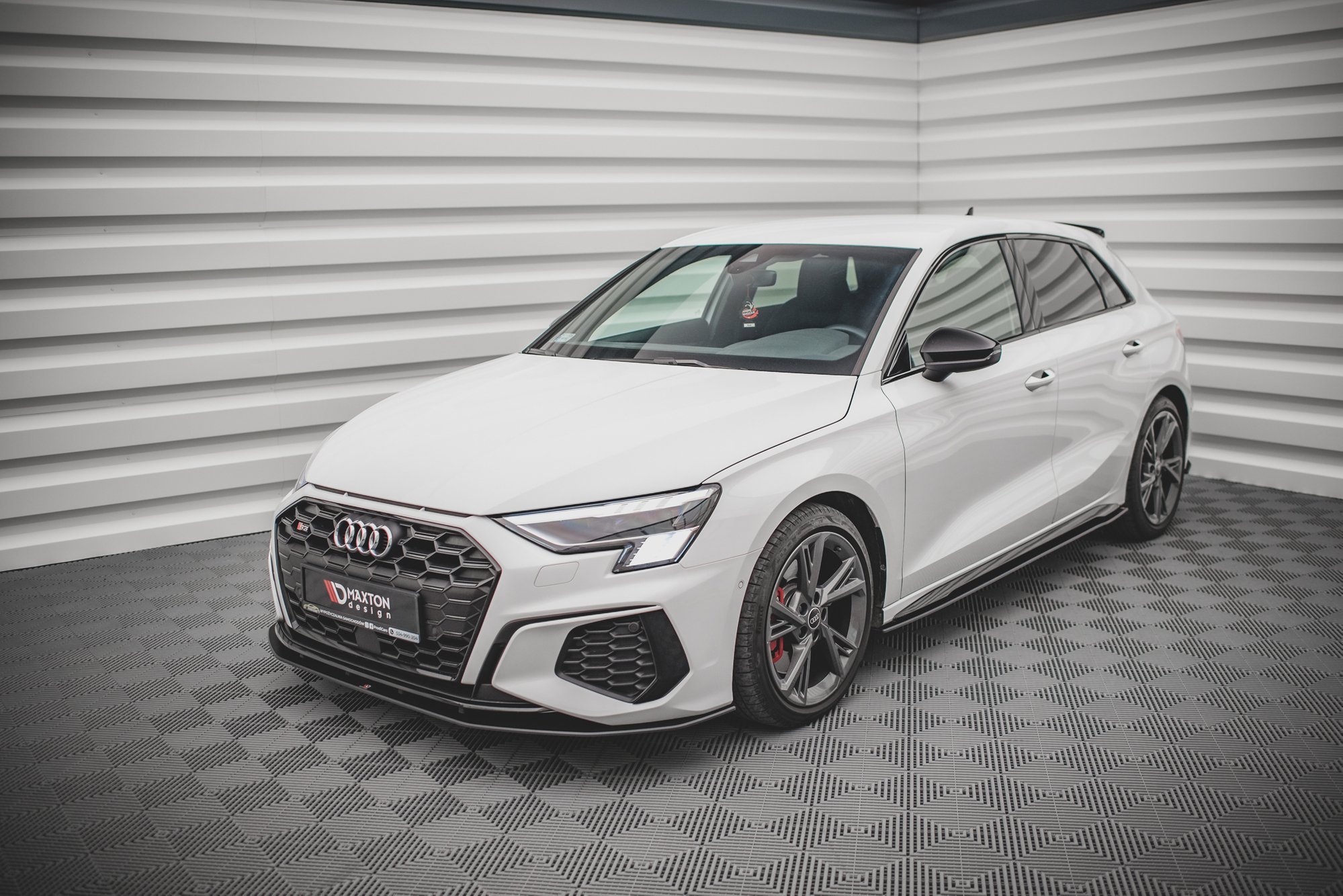 pol_po_Street-Pro-Front-Splitter-Audi-S3-A3-S-Line-8Y-13292_6 pol_po_Street-Pro-Front-Splitter-Audi-S3-A3-S-Line-8Y-13292_6