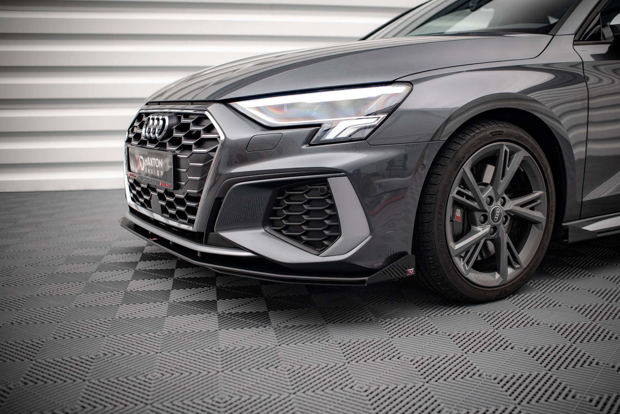 pol_po_Street-Pro-Front-Splitter-Flaps-Audi-S3-A3-S-Line-8Y-14899_5 pol_po_Street-Pro-Front-Splitter-Flaps-Audi-S3-A3-S-Line-8Y-14899_5