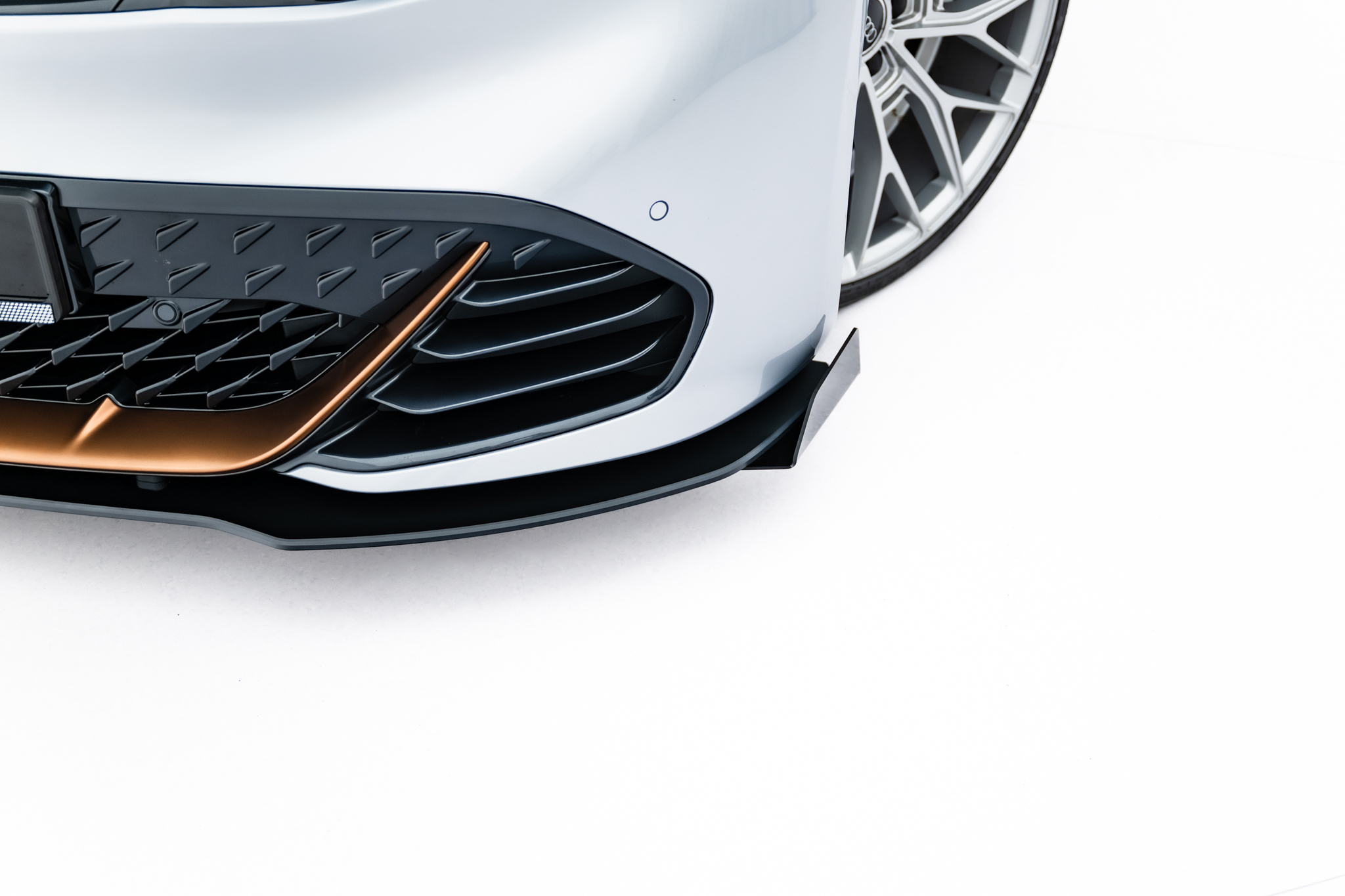 pol_po_Street-Pro-Front-Splitter-Flaps-Cupra-Born-Mk1-23570_5 pol_po_Street-Pro-Front-Splitter-Flaps-Cupra-Born-Mk1-23570_5
