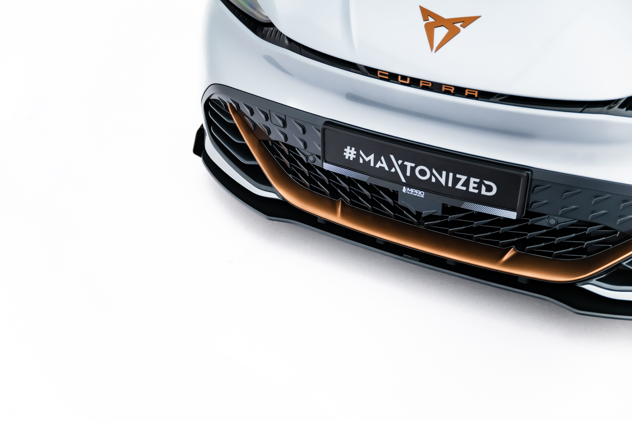 pol_po_Street-Pro-Front-Splitter-Flaps-Cupra-Born-Mk1-23571_4 pol_po_Street-Pro-Front-Splitter-Flaps-Cupra-Born-Mk1-23571_4