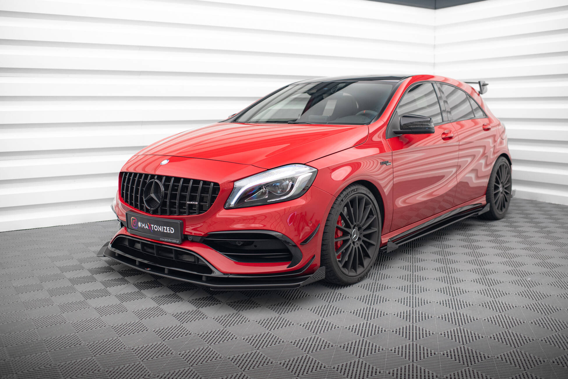 pol_po_Street-Pro-Front-Splitter-Flaps-Mercedes-Benz-A-45-AMG-Aero-W176-Facelift-19860_7 pol_po_Street-Pro-Front-Splitter-Flaps-Mercedes-Benz-A-45-AMG-Aero-W176-Facelift-19860_7