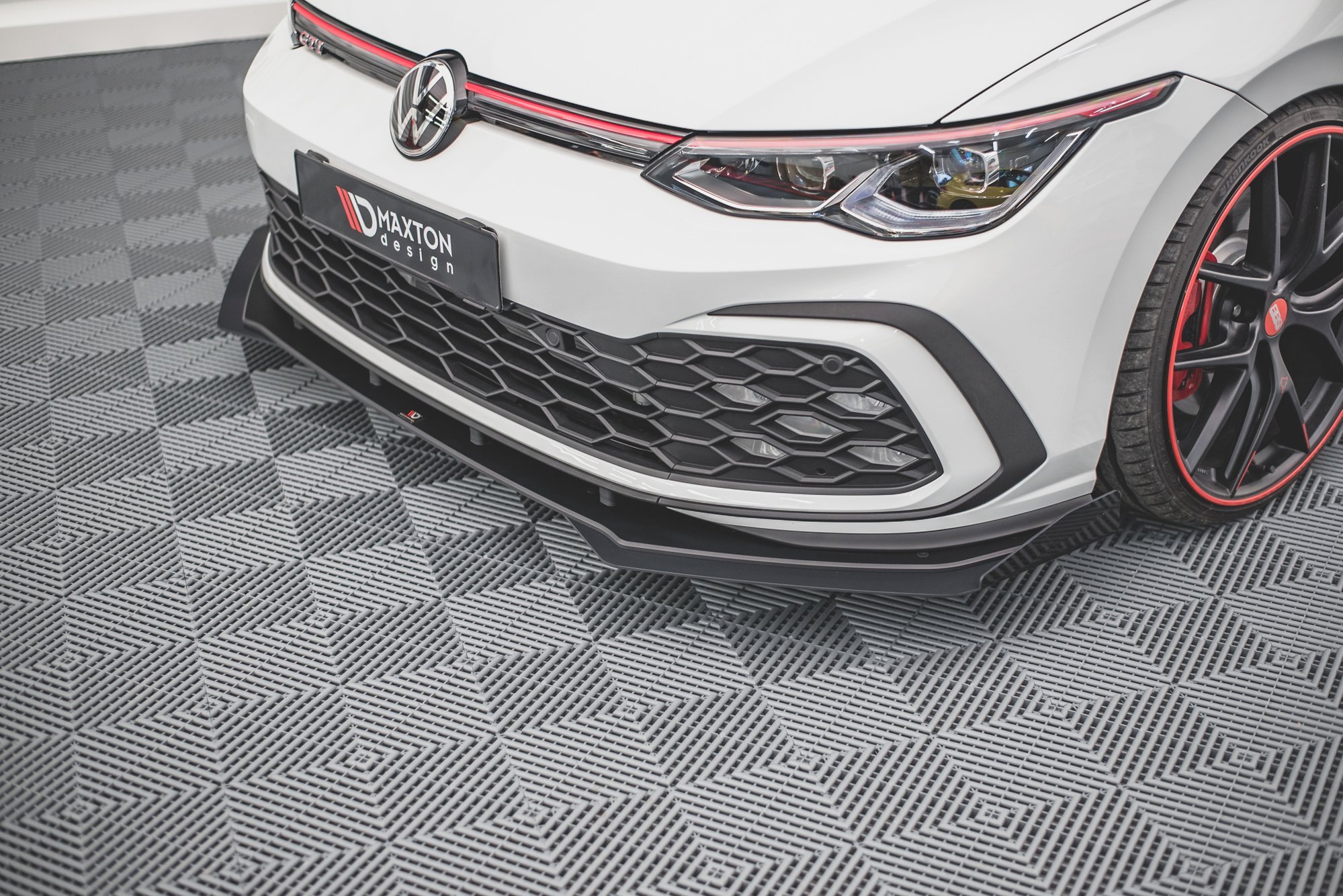 pol_po_Street-Pro-Front-Splitter-Flaps-Volkswagen-Golf-GTI-GTE-GTD-R-Line-Mk8-12233_1 pol_po_Street-Pro-Front-Splitter-Flaps-Volkswagen-Golf-GTI-GTE-GTD-R-Line-Mk8-12233_1