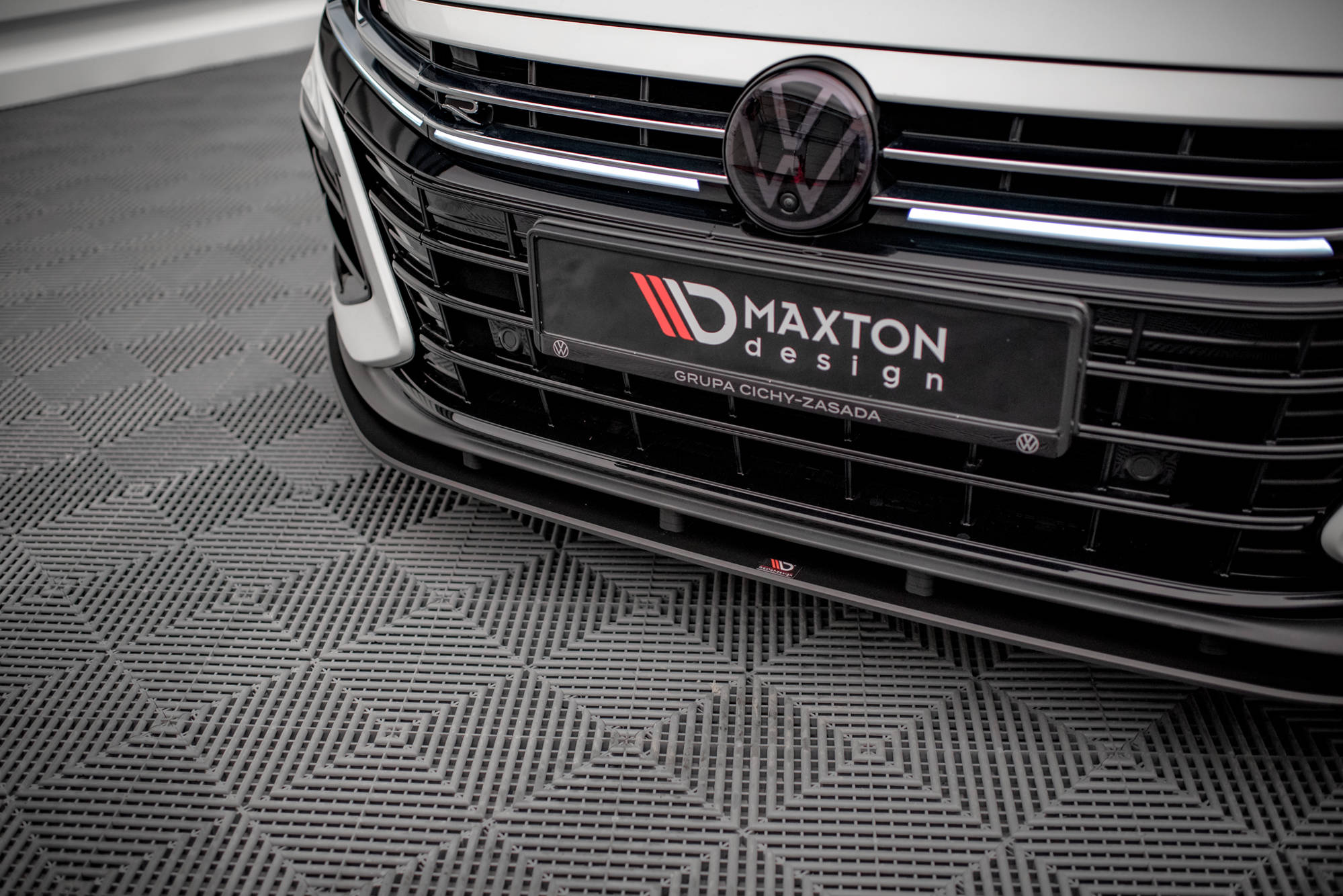 pol_po_Street-Pro-Front-Splitter-Volkswagen-Arteon-R-Sedan-Shooting-Brake-Mk1-Faceift-14985_5 pol_po_Street-Pro-Front-Splitter-Volkswagen-Arteon-R-Sedan-Shooting-Brake-Mk1-Faceift-14985_5