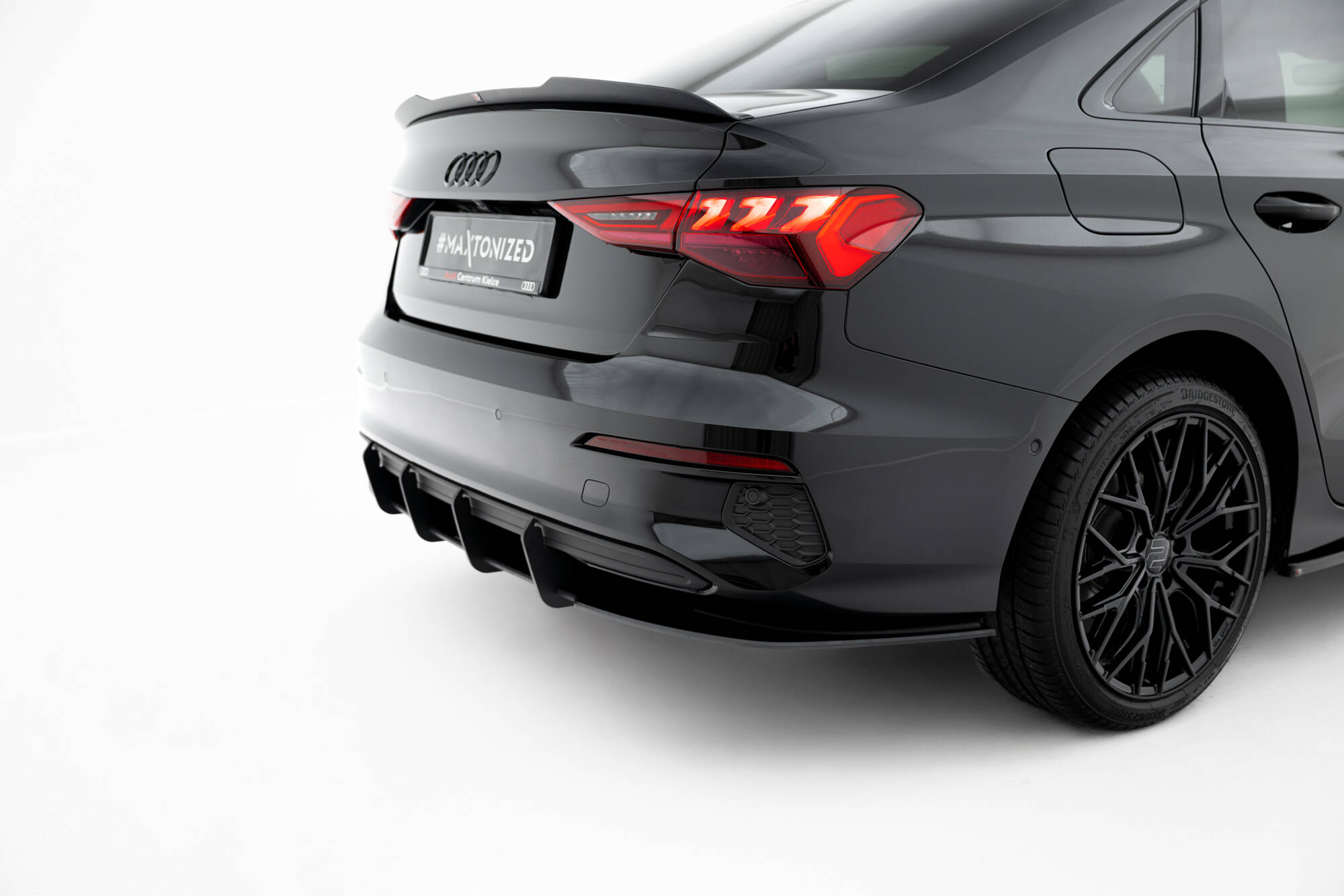 pol_po_Street-Pro-Rear-Diffuser-Audi-A3-Sedan-8Y-22389_7 pol_po_Street-Pro-Rear-Diffuser-Audi-A3-Sedan-8Y-22389_7