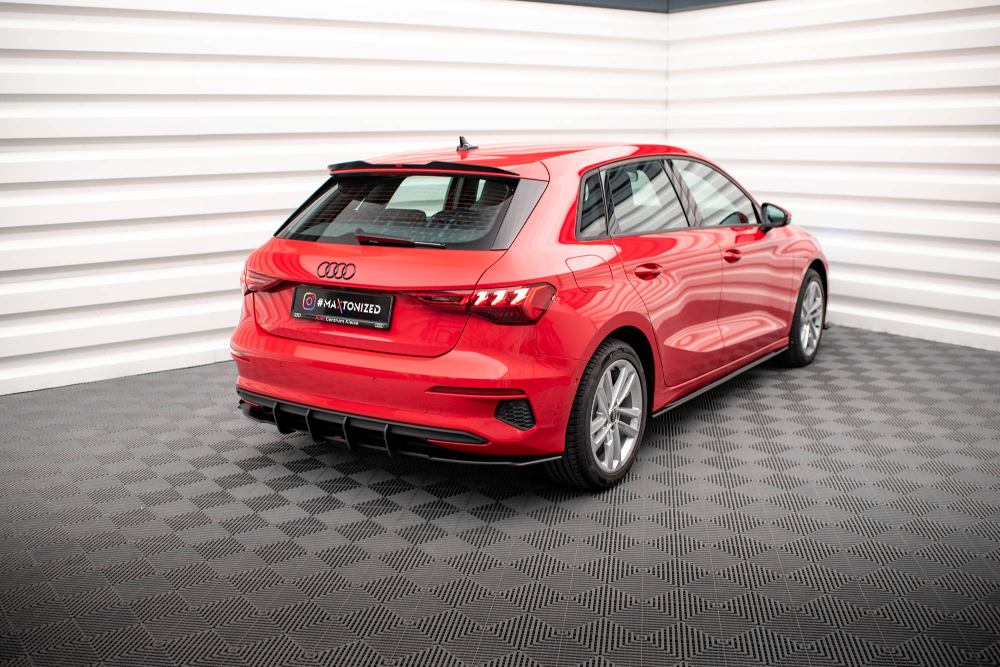 pol_po_Street-Pro-Rear-Diffuser-Audi-A3-Sportback-8Y-16984_5 pol_po_Street-Pro-Rear-Diffuser-Audi-A3-Sportback-8Y-16984_5