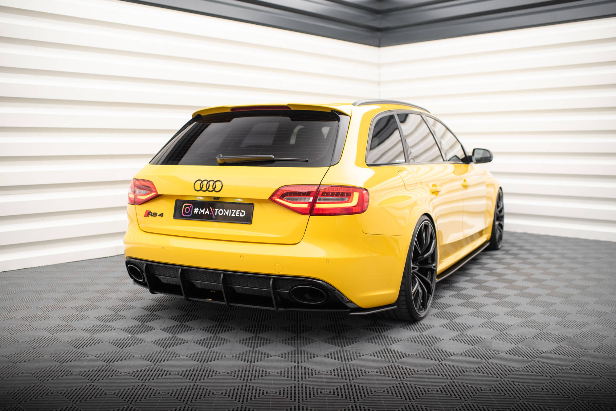 pol_po_Street-Pro-Rear-Diffuser-Audi-RS4-B8-18697_4 pol_po_Street-Pro-Rear-Diffuser-Audi-RS4-B8-18697_4