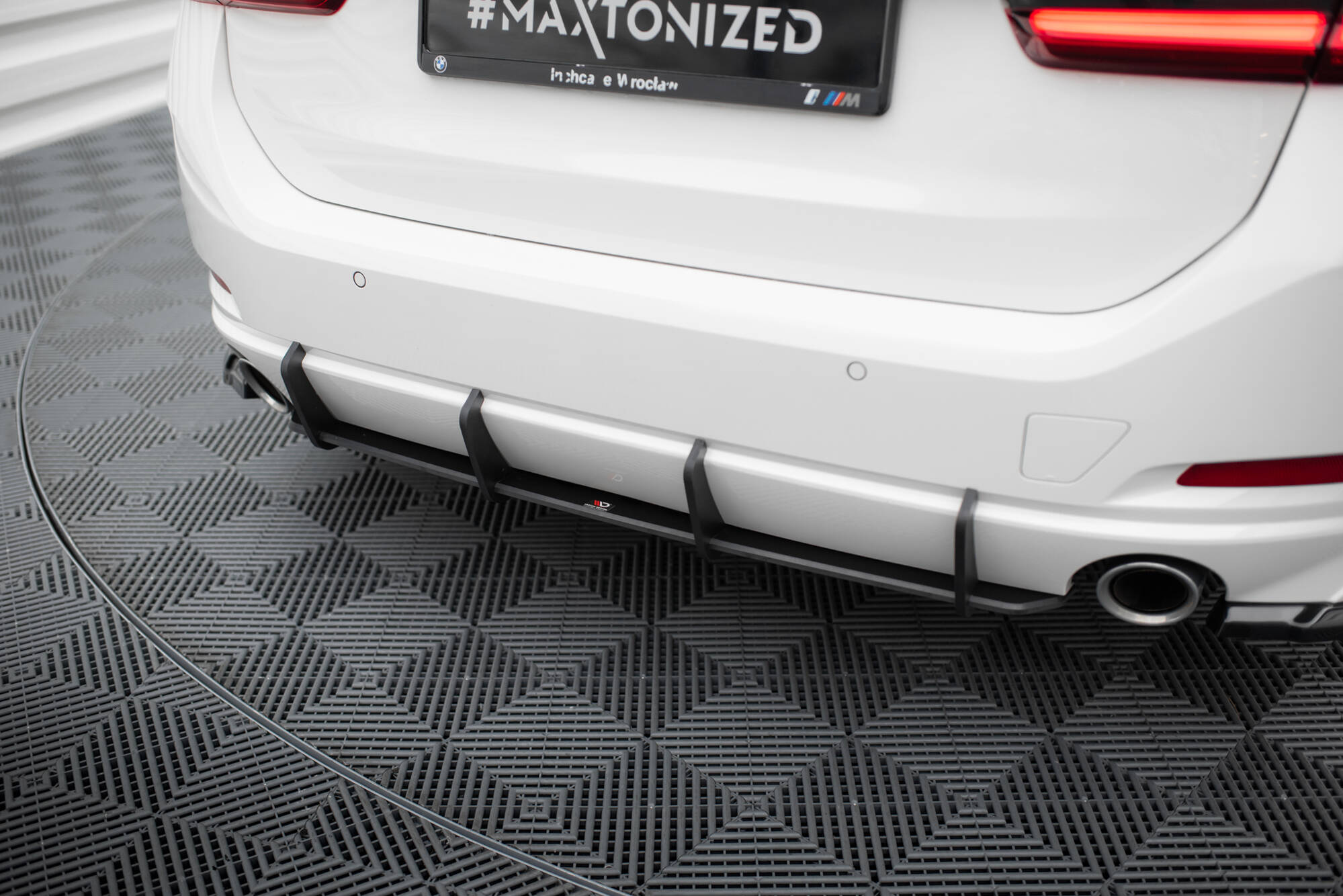pol_po_Street-Pro-Rear-Diffuser-BMW-3-Sedan-Touring-G20-G21-Facelift-20662_5 pol_po_Street-Pro-Rear-Diffuser-BMW-3-Sedan-Touring-G20-G21-Facelift-20662_5