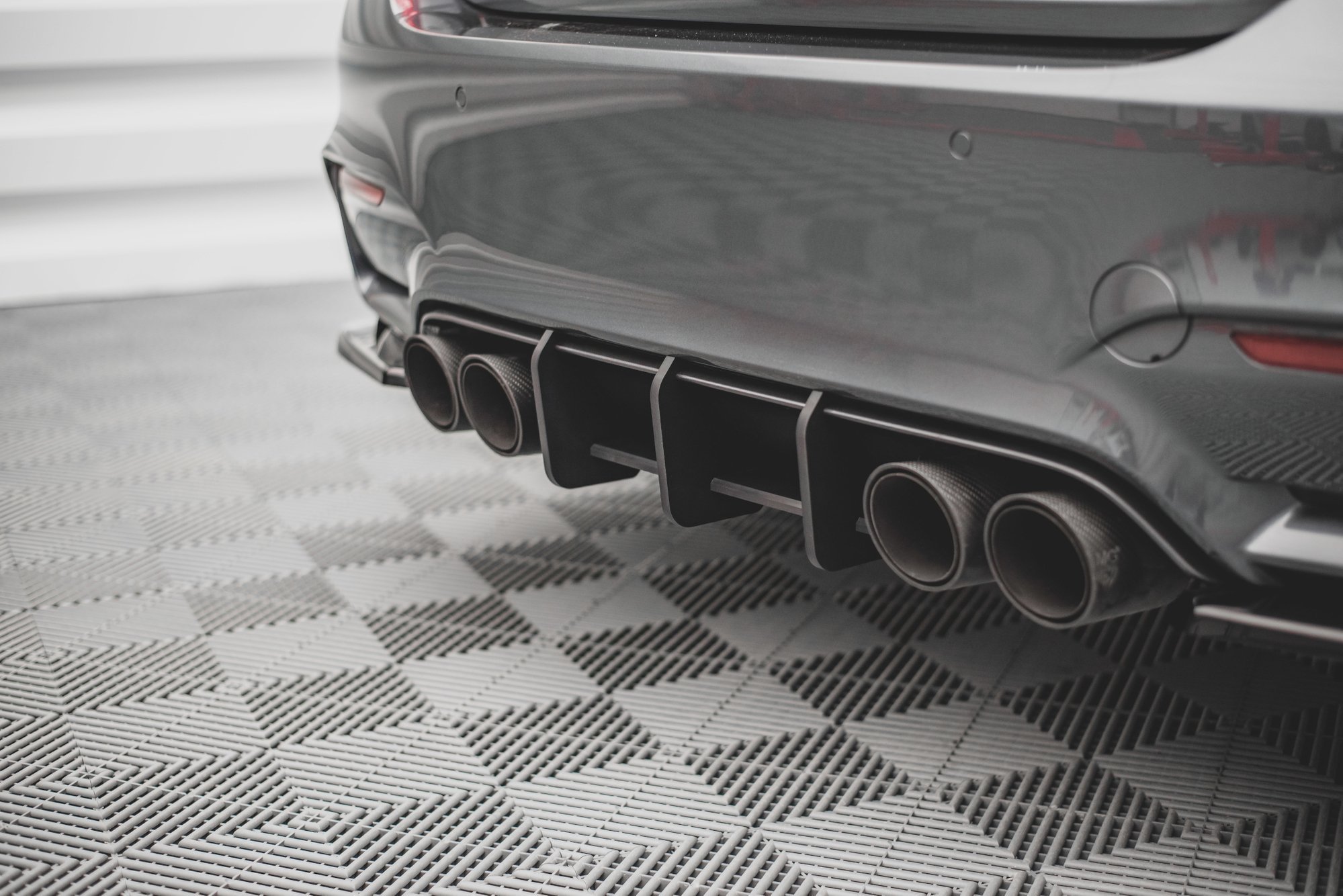 pol_po_Street-Pro-Rear-Diffuser-BMW-M4-F82-13232_5 pol_po_Street-Pro-Rear-Diffuser-BMW-M4-F82-13232_5