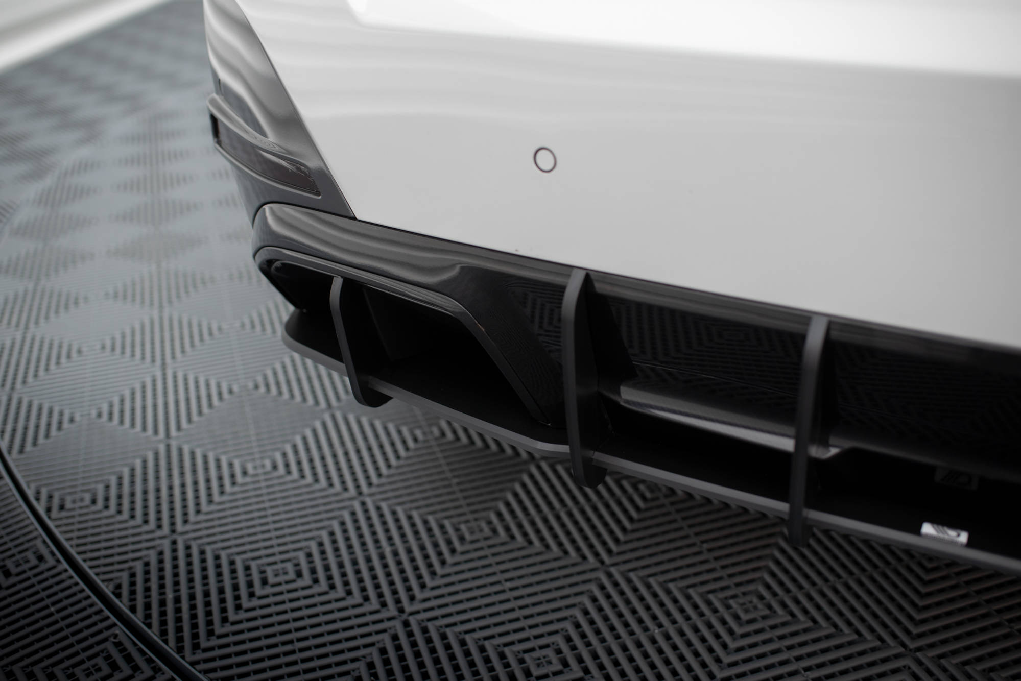 pol_po_Street-Pro-Rear-Diffuser-BMW-i4-M-Pack-G26-18593_7 pol_po_Street-Pro-Rear-Diffuser-BMW-i4-M-Pack-G26-18593_7