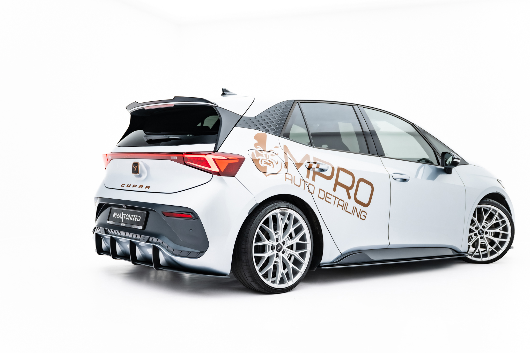 pol_po_Street-Pro-Rear-Diffuser-Cupra-Born-Mk1-23575_4 pol_po_Street-Pro-Rear-Diffuser-Cupra-Born-Mk1-23575_4