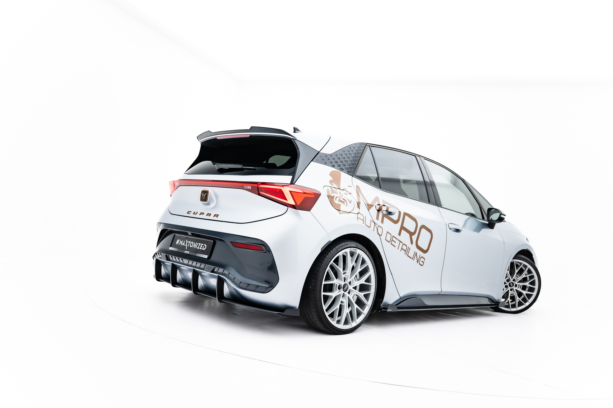 pol_po_Street-Pro-Rear-Diffuser-Flaps-Cupra-Born-Mk1-23577_8 pol_po_Street-Pro-Rear-Diffuser-Flaps-Cupra-Born-Mk1-23577_8