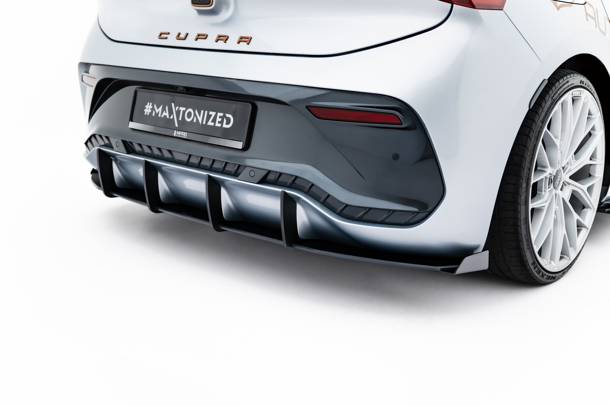 pol_po_Street-Pro-Rear-Diffuser-Flaps-Cupra-Born-Mk1-23578_2 pol_po_Street-Pro-Rear-Diffuser-Flaps-Cupra-Born-Mk1-23578_2