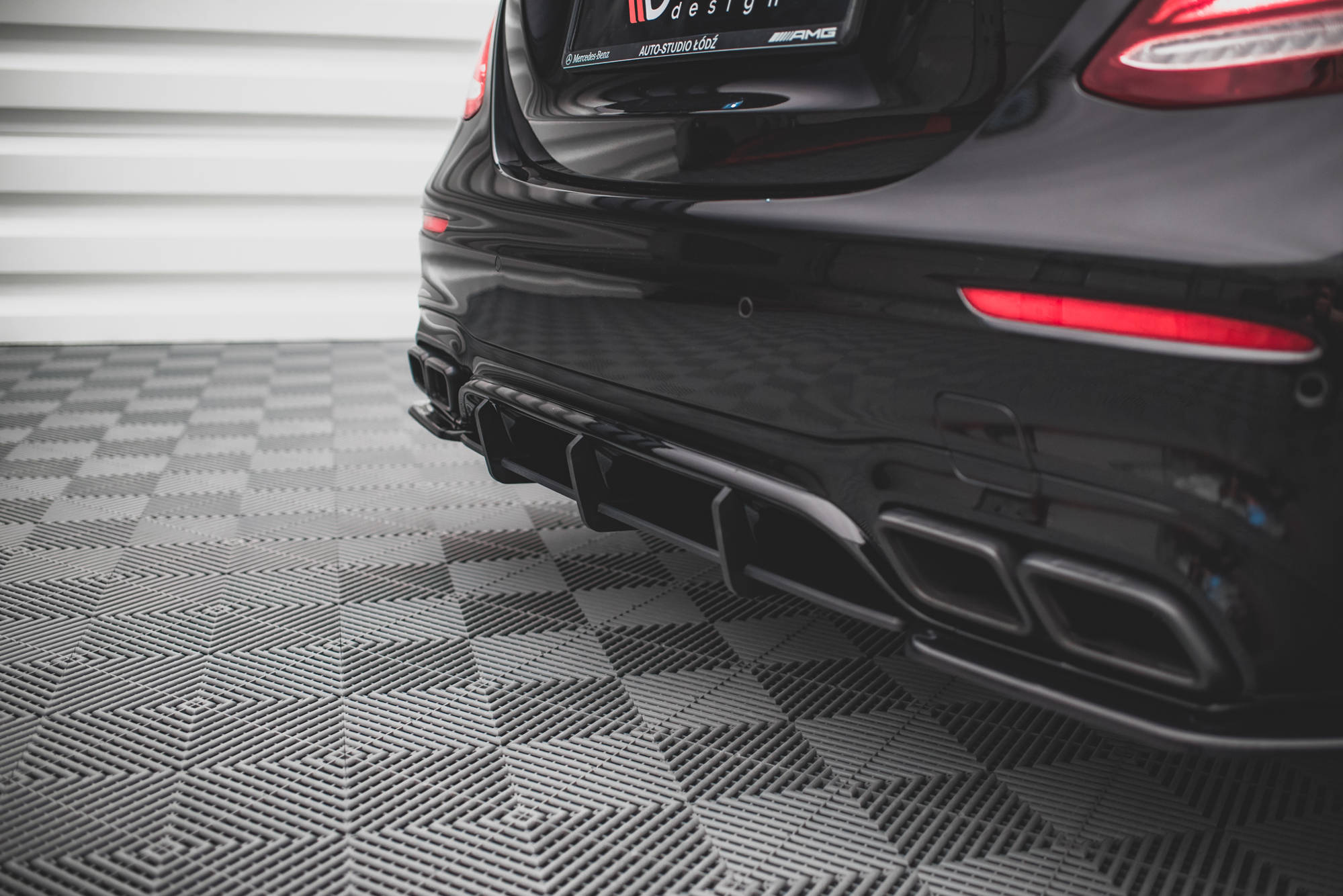 pol_po_Street-Pro-Rear-Diffuser-Mercedes-Benz-E63-AMG-Estate-Sedan-S213-W213-14115_6 pol_po_Street-Pro-Rear-Diffuser-Mercedes-Benz-E63-AMG-Estate-Sedan-S213-W213-14115_6