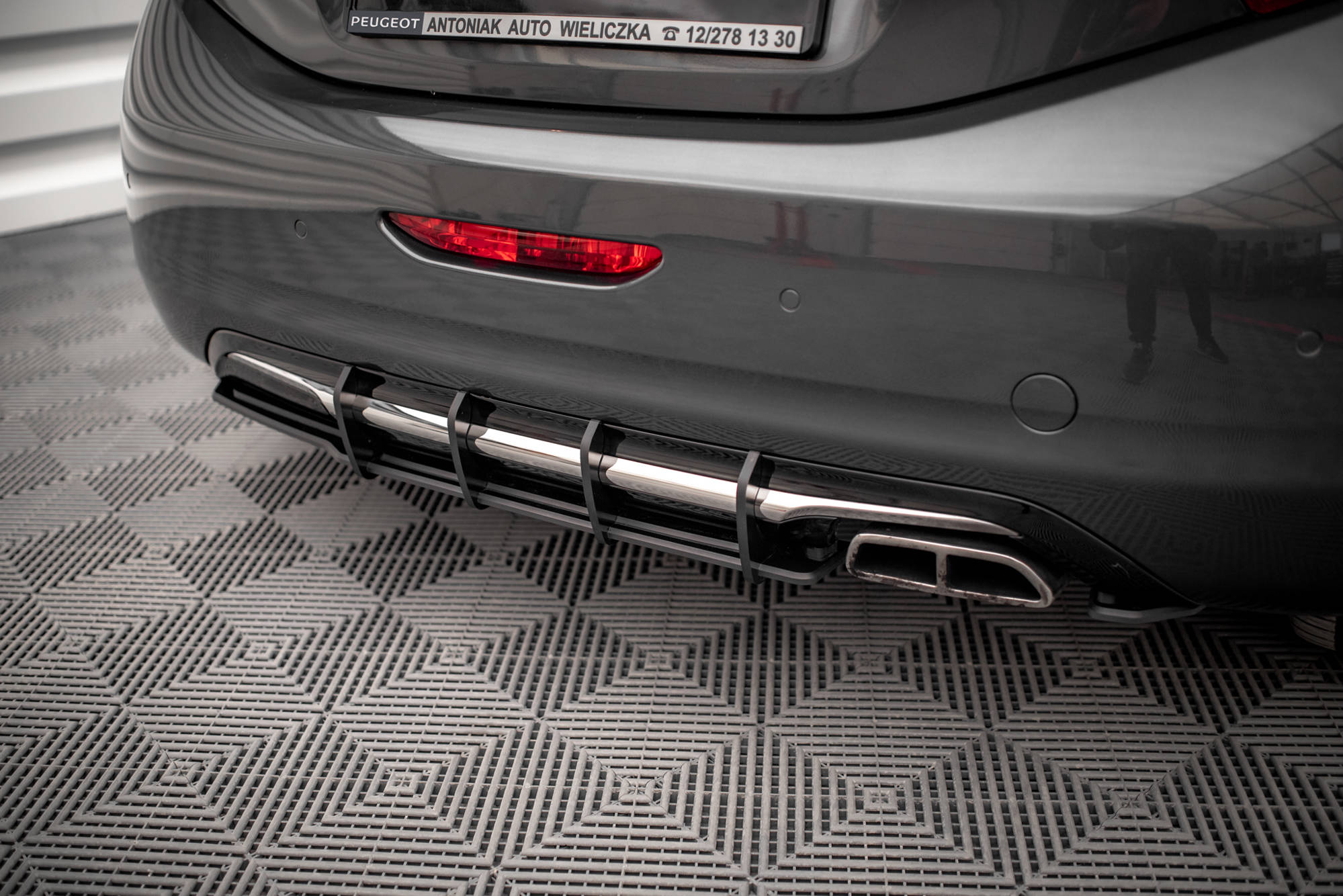 pol_po_Street-Pro-Rear-Diffuser-Peugeot-208-GTi-Mk1-16152_5 pol_po_Street-Pro-Rear-Diffuser-Peugeot-208-GTi-Mk1-16152_5