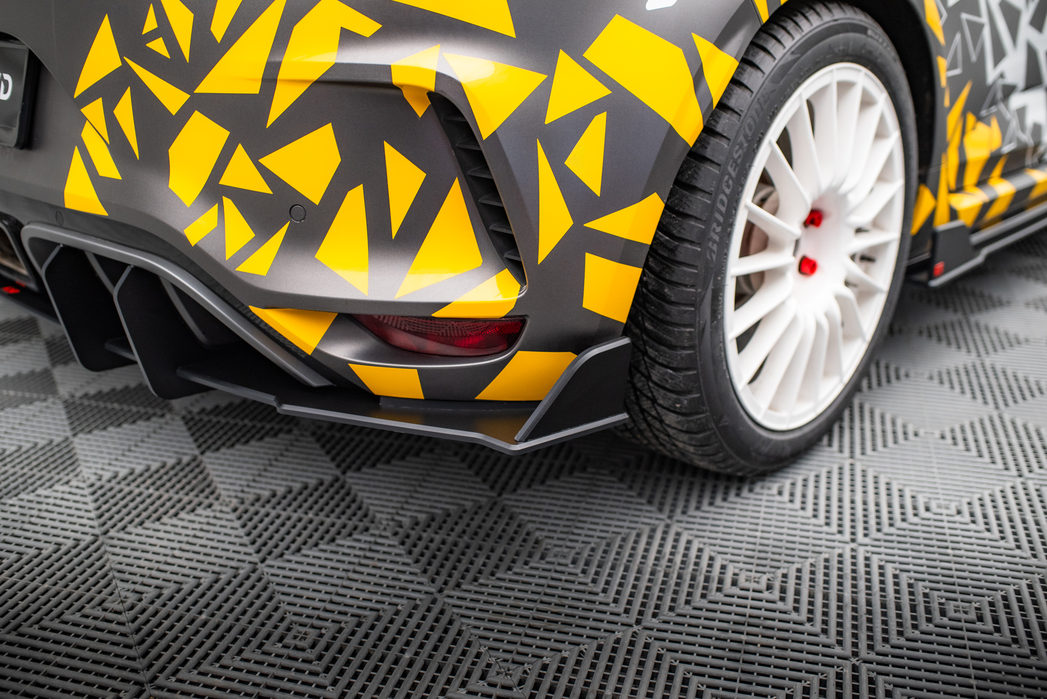 pol_po_Street-Pro-Rear-Diffuser-Renault-Megane-RS-Mk4-23205_2 pol_po_Street-Pro-Rear-Diffuser-Renault-Megane-RS-Mk4-23205_2