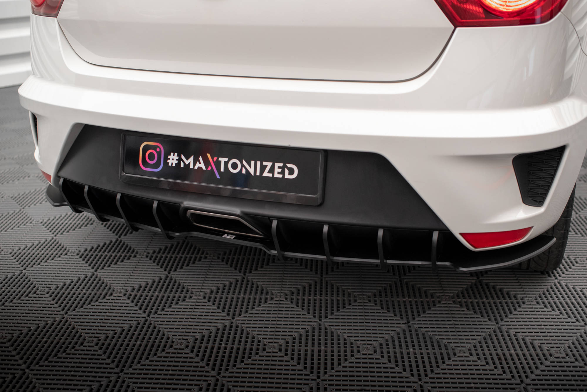 pol_po_Street-Pro-Rear-Diffuser-Seat-Ibiza-Cupra-Sport-Coupe-Mk4-18528_3 pol_po_Street-Pro-Rear-Diffuser-Seat-Ibiza-Cupra-Sport-Coupe-Mk4-18528_3