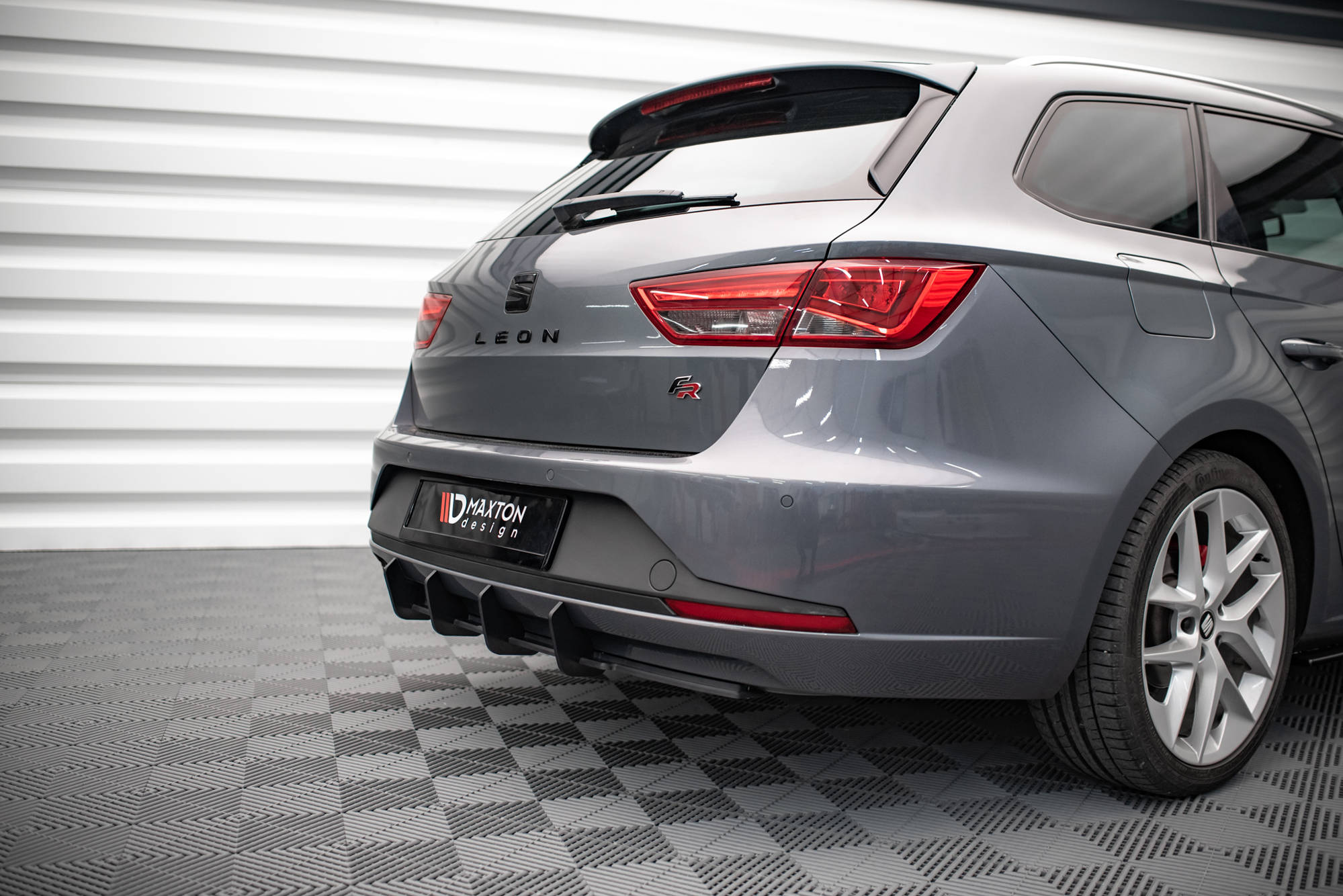 pol_po_Street-Pro-Rear-Diffuser-Seat-Leon-FR-Sportstourer-Mk3-14205_4 pol_po_Street-Pro-Rear-Diffuser-Seat-Leon-FR-Sportstourer-Mk3-14205_4