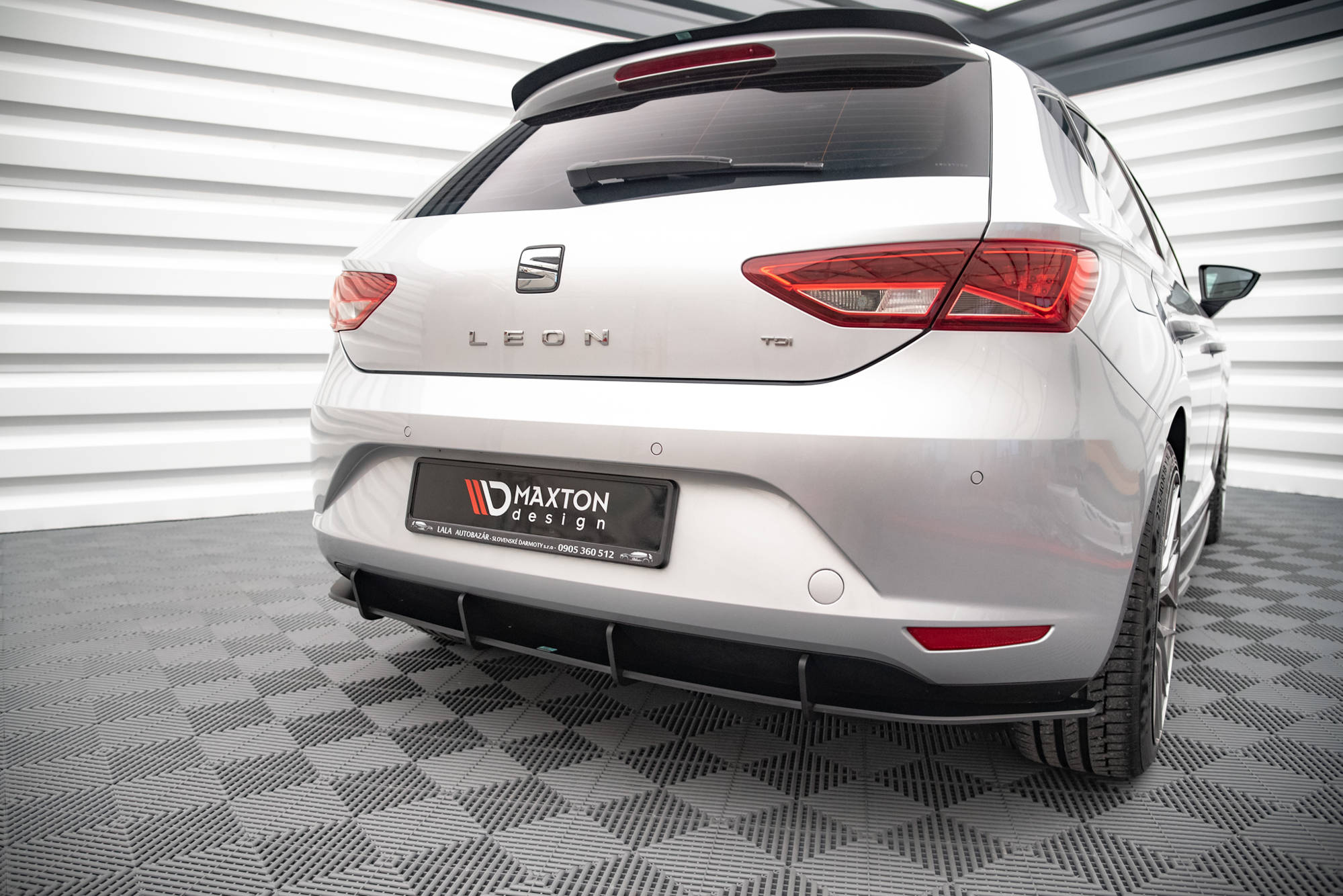 pol_po_Street-Pro-Rear-Diffuser-Seat-Leon-Hatchback-Mk3-14235_3 pol_po_Street-Pro-Rear-Diffuser-Seat-Leon-Hatchback-Mk3-14235_3