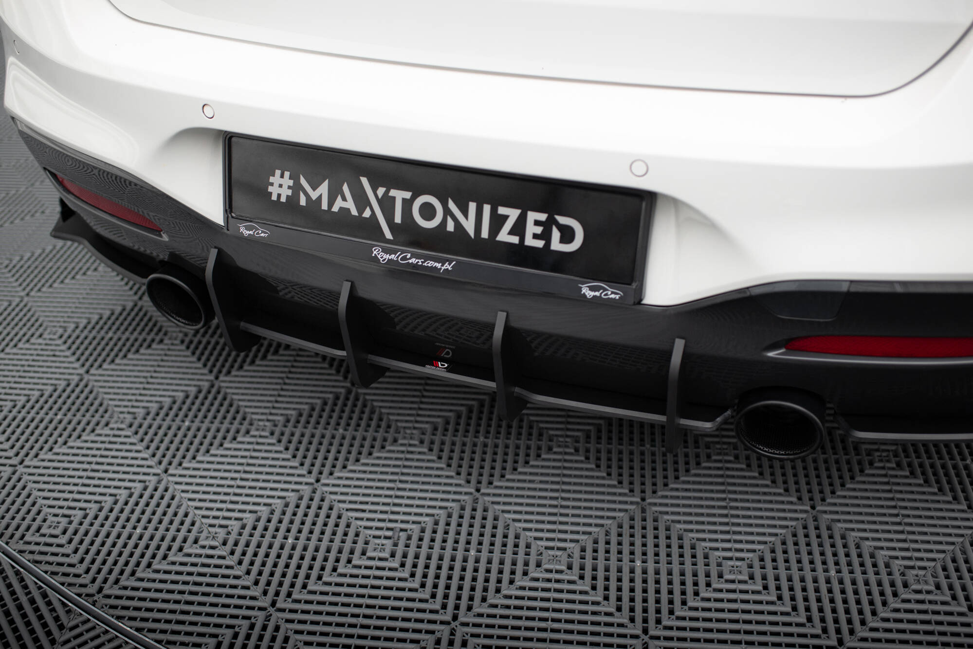 pol_po_Street-Pro-Rear-Diffuser-V-3-BMW-M140i-12159_5 pol_po_Street-Pro-Rear-Diffuser-V-3-BMW-M140i-12159_5