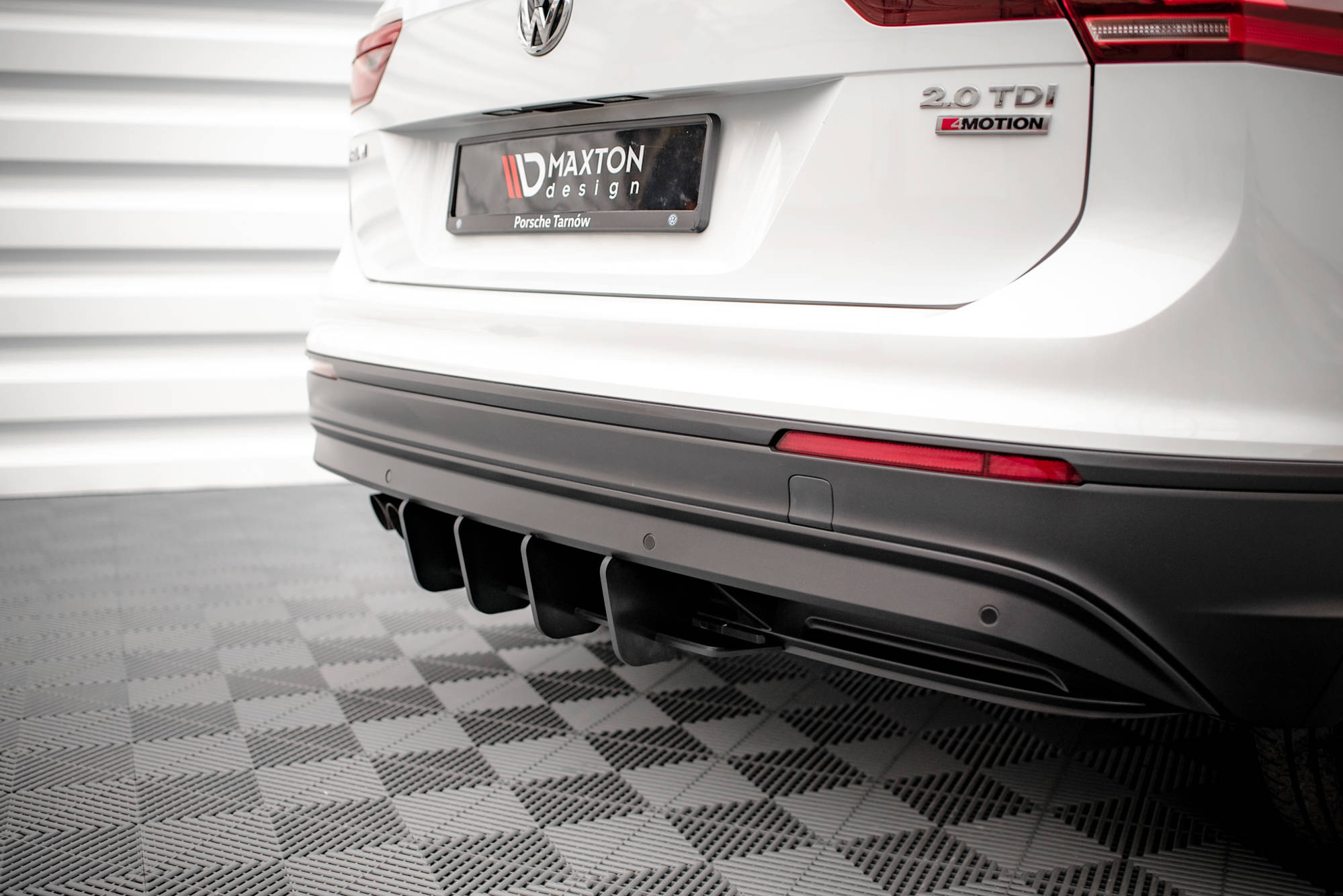 pol_po_Street-Pro-Rear-Diffuser-Volkswagen-Tiguan-Mk2-15002_6 pol_po_Street-Pro-Rear-Diffuser-Volkswagen-Tiguan-Mk2-15002_6