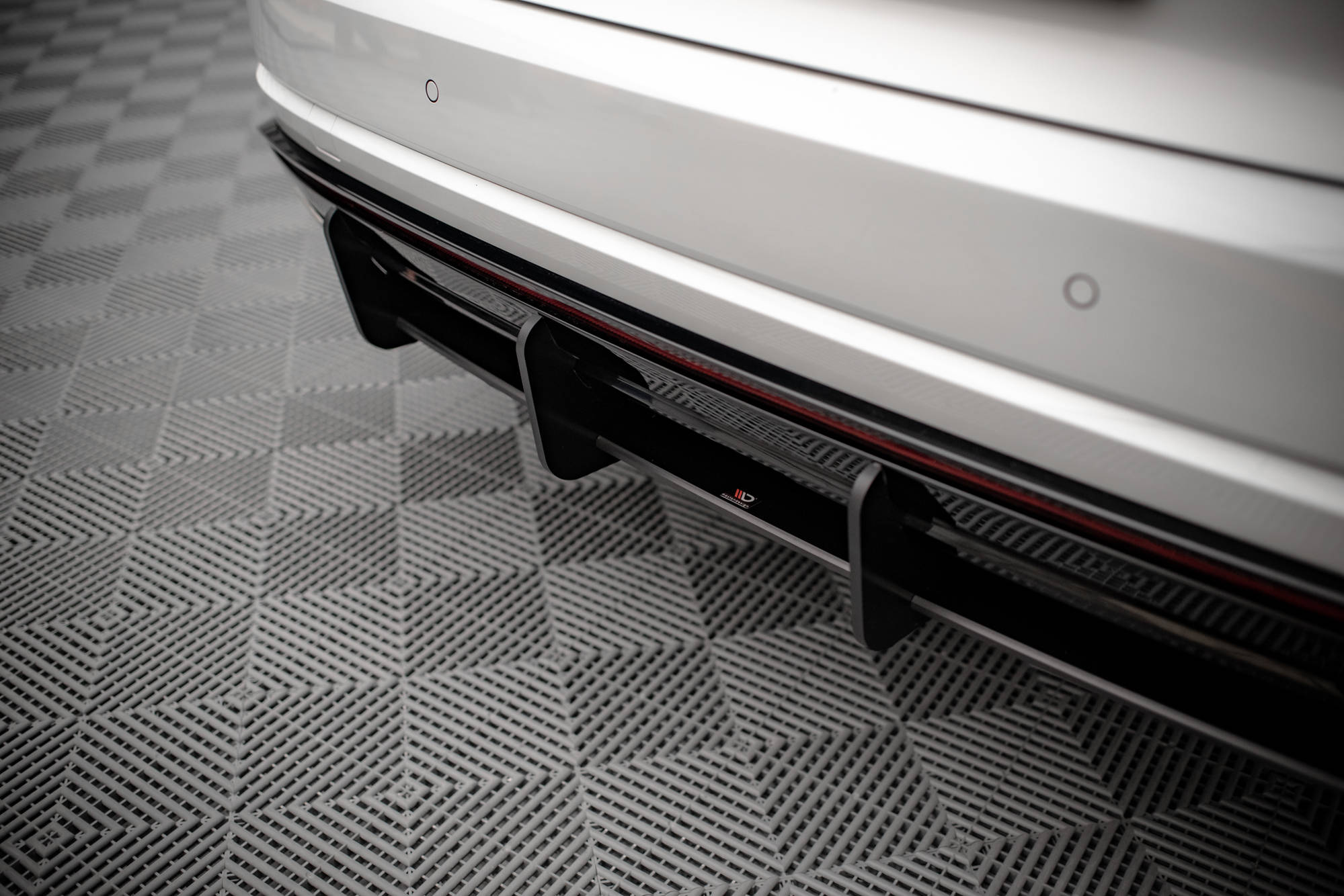 pol_po_Street-Pro-Rear-Diffuser-Volkswagen-Touareg-R-Line-Mk3-15580_6 pol_po_Street-Pro-Rear-Diffuser-Volkswagen-Touareg-R-Line-Mk3-15580_6