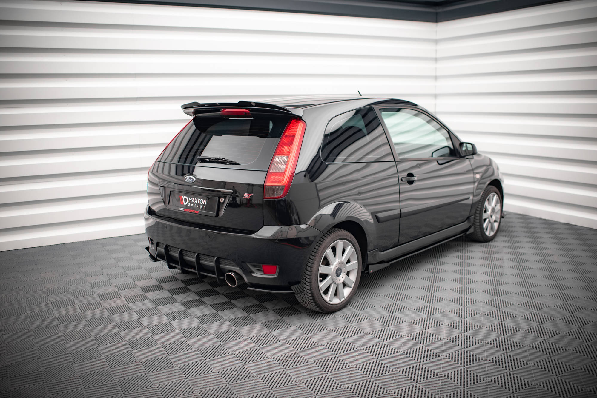 pol_po_Street-Pro-Rear-Side-Splitters-Flaps-Ford-Fiesta-ST-Mk6-16857_4 pol_po_Street-Pro-Rear-Side-Splitters-Flaps-Ford-Fiesta-ST-Mk6-16857_4