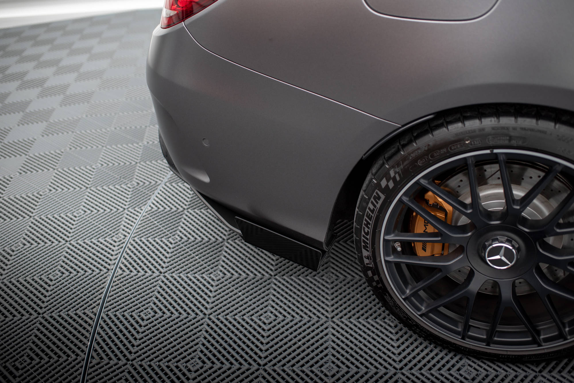 pol_po_Street-Pro-Rear-Side-Splitters-Flaps-Mercedes-AMG-C63-Sedan-Estate-W205-Facelift-18952_5 pol_po_Street-Pro-Rear-Side-Splitters-Flaps-Mercedes-AMG-C63-Sedan-Estate-W205-Facelift-18952_5