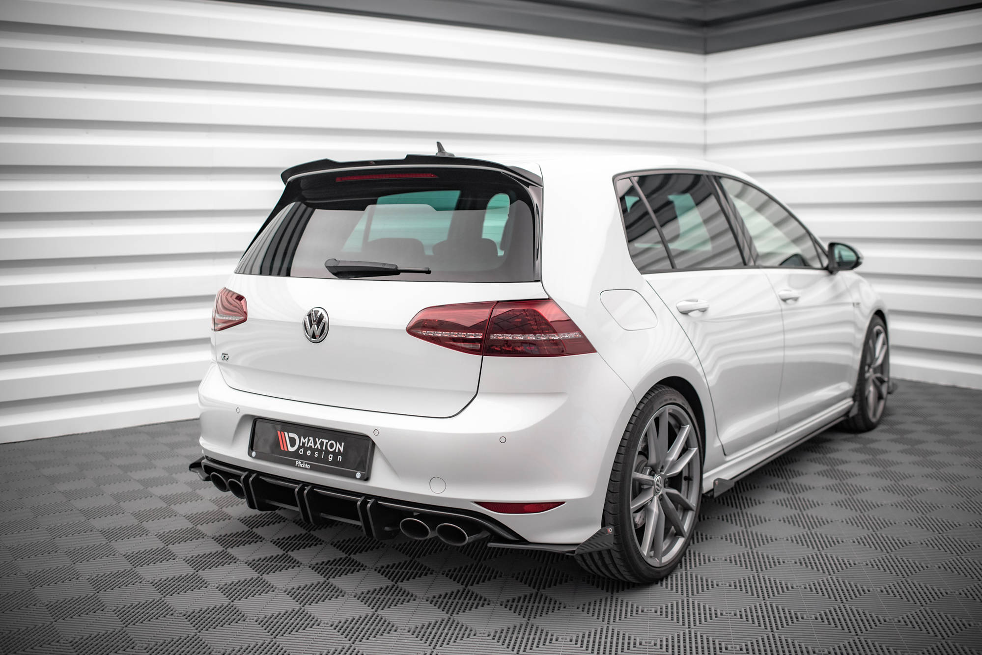 pol_po_Street-Pro-Rear-Side-Splitters-Flaps-Volkswagen-Golf-R-Mk7-14329_4 pol_po_Street-Pro-Rear-Side-Splitters-Flaps-Volkswagen-Golf-R-Mk7-14329_4