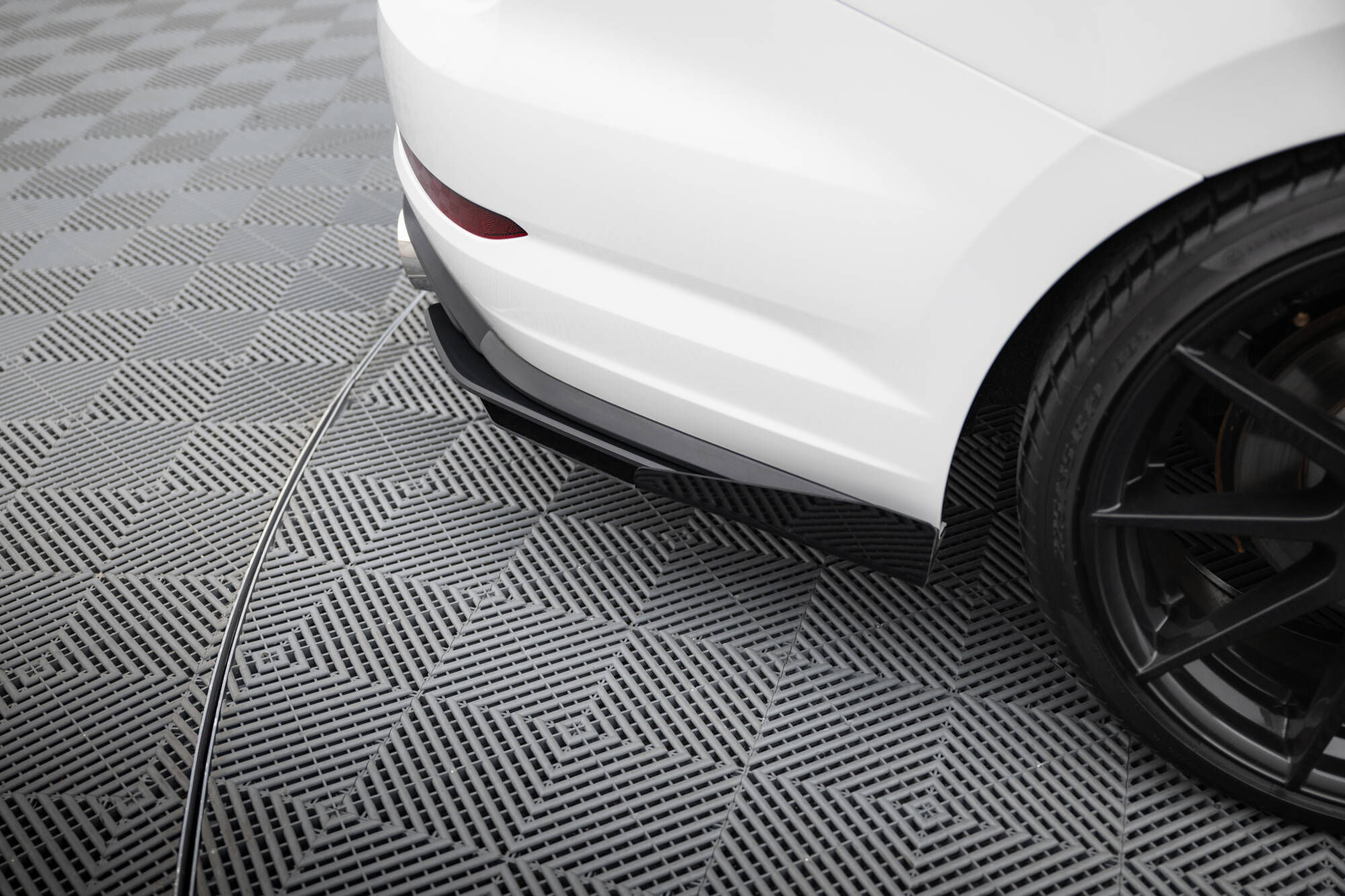 pol_po_Street-Pro-Rear-Side-Splitters-Flaps-Volkswagen-Jetta-GLI-Mk7-21112_6 pol_po_Street-Pro-Rear-Side-Splitters-Flaps-Volkswagen-Jetta-GLI-Mk7-21112_6