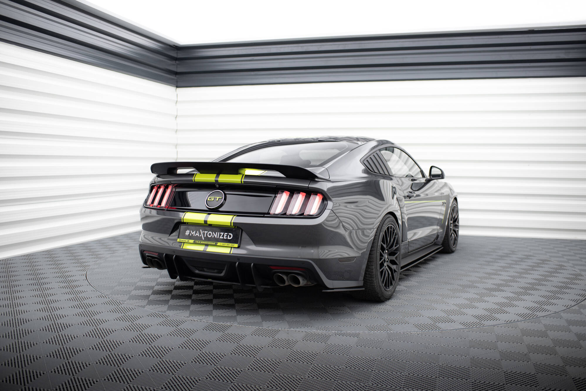 pol_po_Street-Pro-Rear-Side-Splitters-Ford-Mustang-GT-Mk6-20483_4 pol_po_Street-Pro-Rear-Side-Splitters-Ford-Mustang-GT-Mk6-20483_4