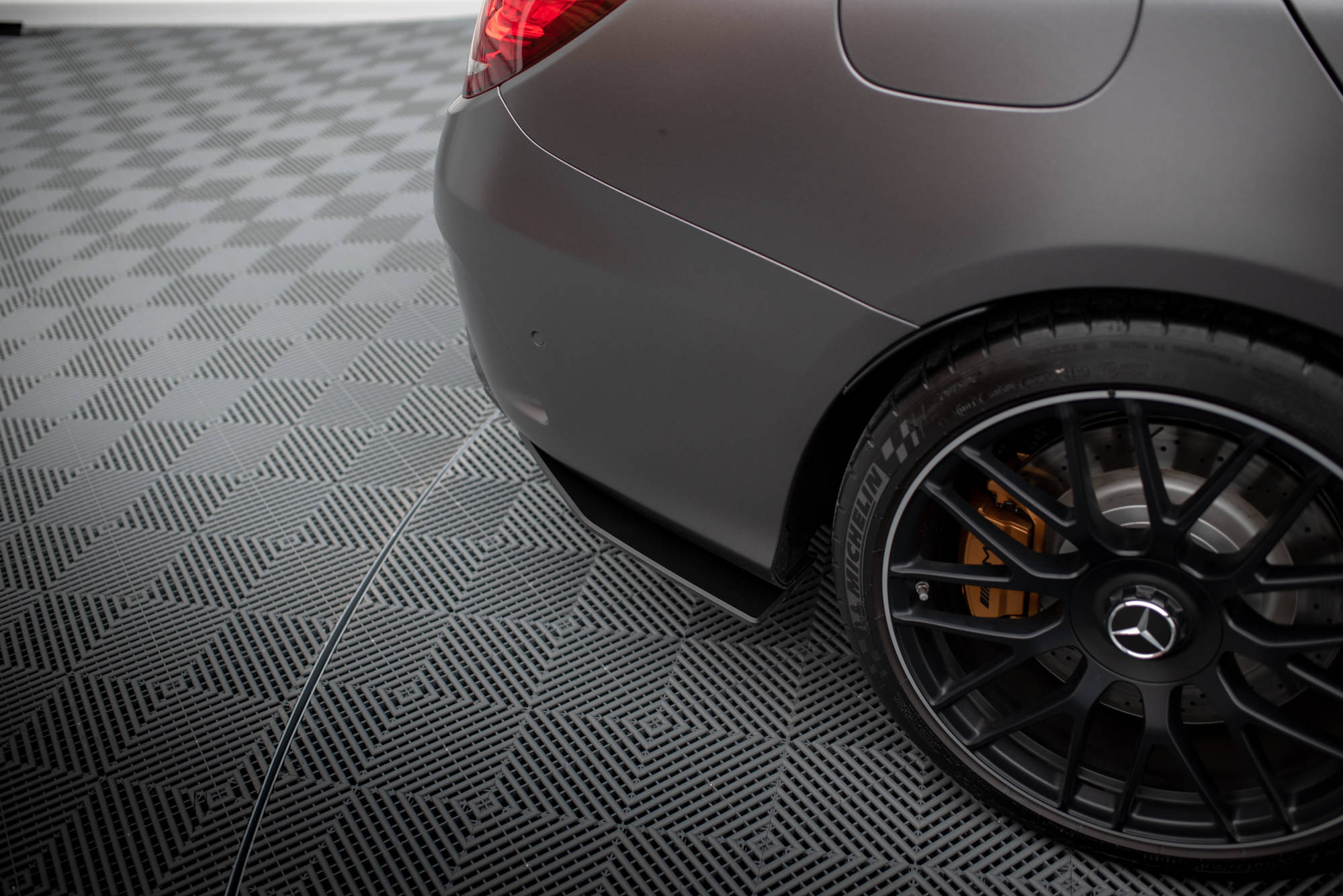 pol_po_Street-Pro-Rear-Side-Splitters-Mercedes-AMG-C63-Sedan-Estate-W205-Facelift-18949_5 pol_po_Street-Pro-Rear-Side-Splitters-Mercedes-AMG-C63-Sedan-Estate-W205-Facelift-18949_5