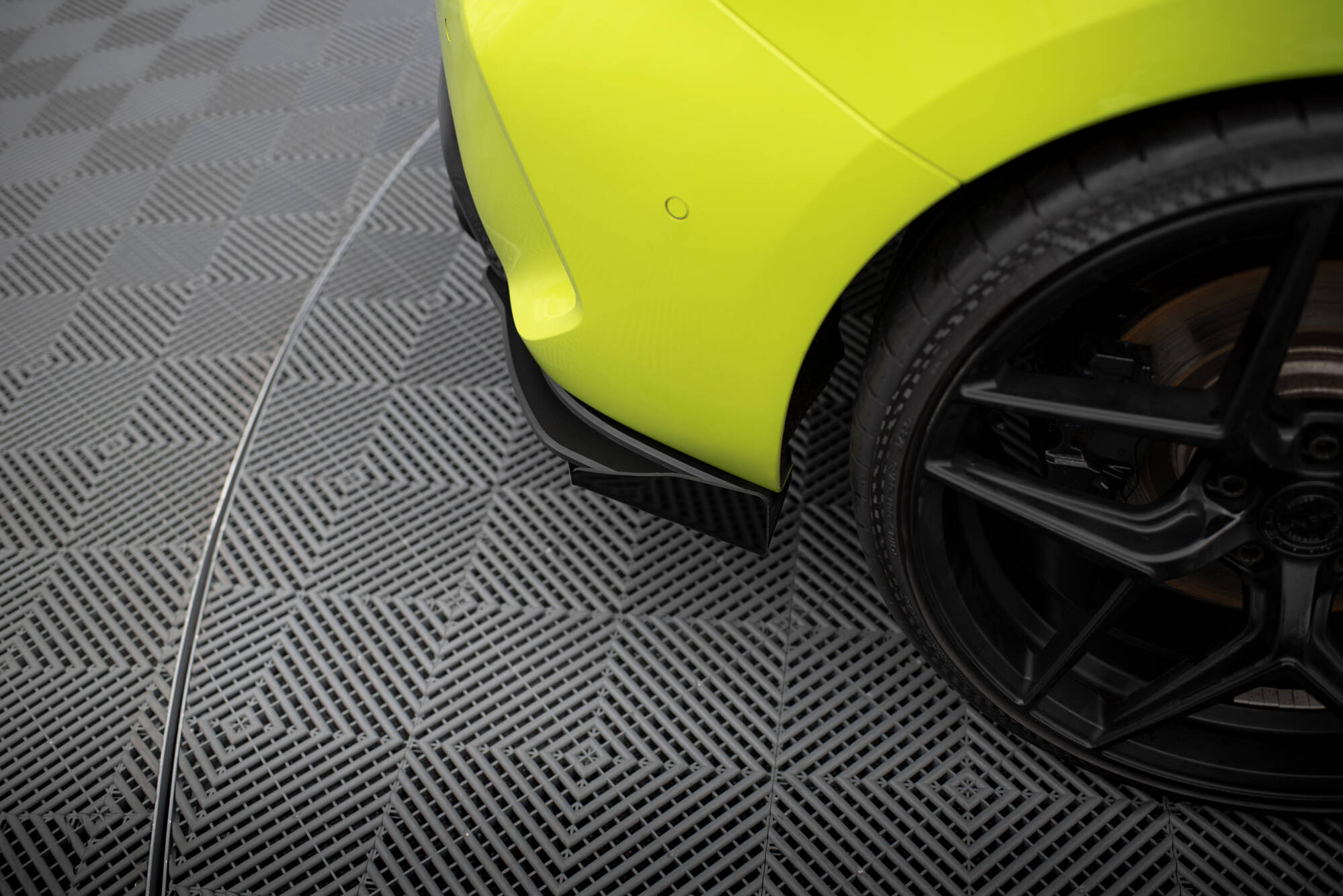 pol_po_Street-Pro-Rear-Side-Splitters-V-1-Flaps-V-1-BMW-1-F40-M-Pack-M135i-19973_4 pol_po_Street-Pro-Rear-Side-Splitters-V-1-Flaps-V-1-BMW-1-F40-M-Pack-M135i-19973_4