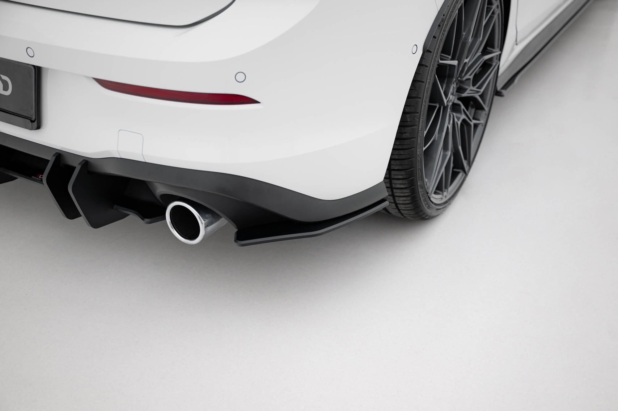 pol_po_Street-Pro-Rear-Side-Splitters-V-1-Volkswagen-Golf-GTI-GTE-R-Line-Mk8-12236_9 pol_po_Street-Pro-Rear-Side-Splitters-V-1-Volkswagen-Golf-GTI-GTE-R-Line-Mk8-12236_9
