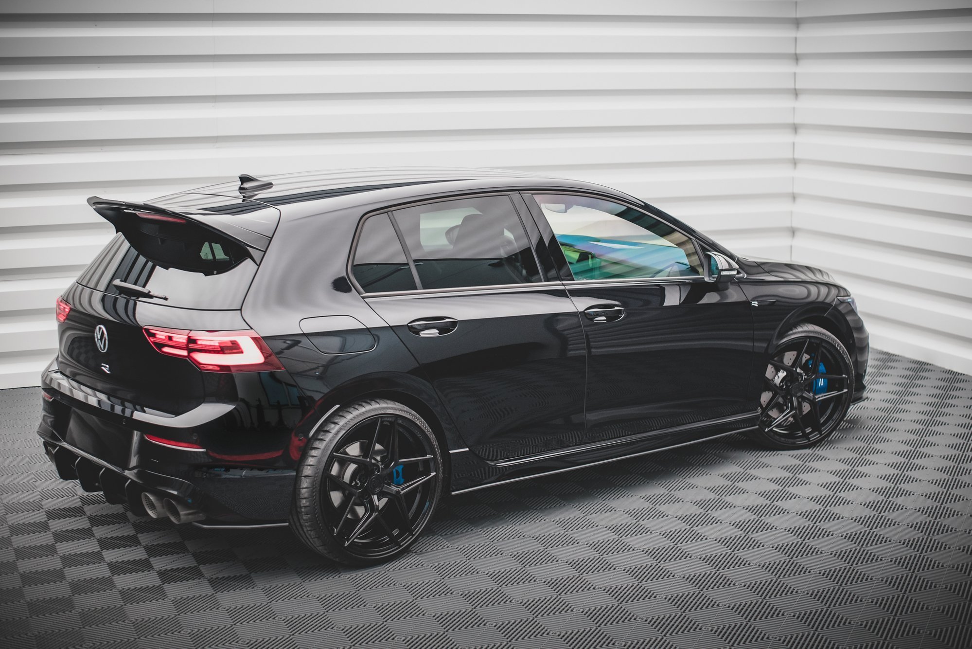 pol_po_Street-Pro-Rear-Side-Splitters-V-1-Volkswagen-Golf-R-Mk8-Mk8-Facelift-13069_4 pol_po_Street-Pro-Rear-Side-Splitters-V-1-Volkswagen-Golf-R-Mk8-Mk8-Facelift-13069_4