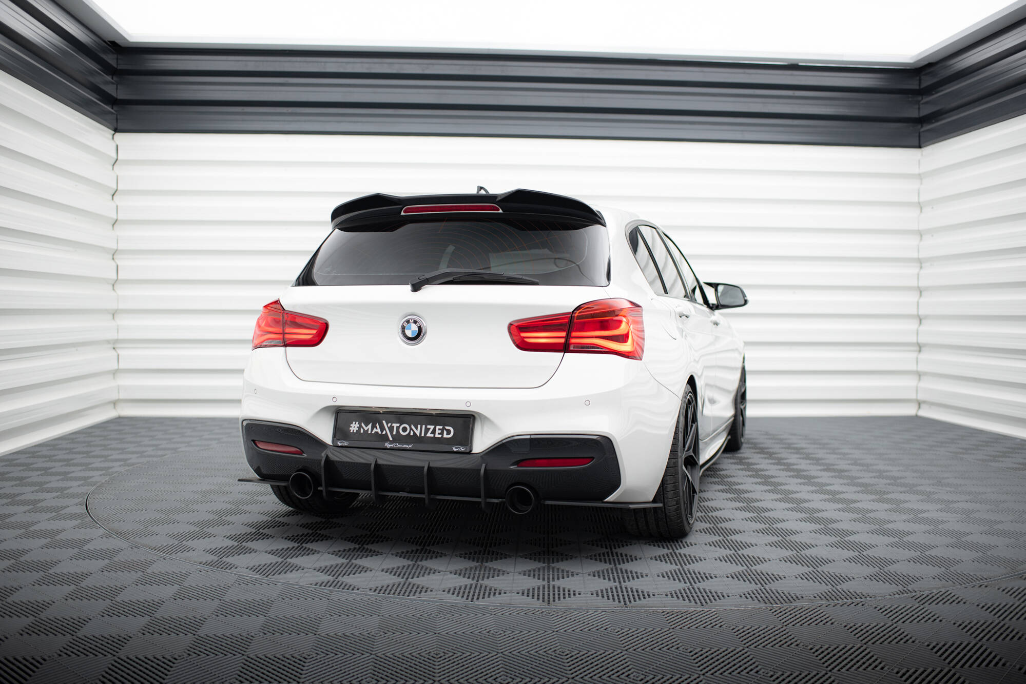 pol_po_Street-Pro-Rear-Side-Splitters-V-2-for-BMW-1-F20-M-Pack-M140i-12167_3 pol_po_Street-Pro-Rear-Side-Splitters-V-2-for-BMW-1-F20-M-Pack-M140i-12167_3